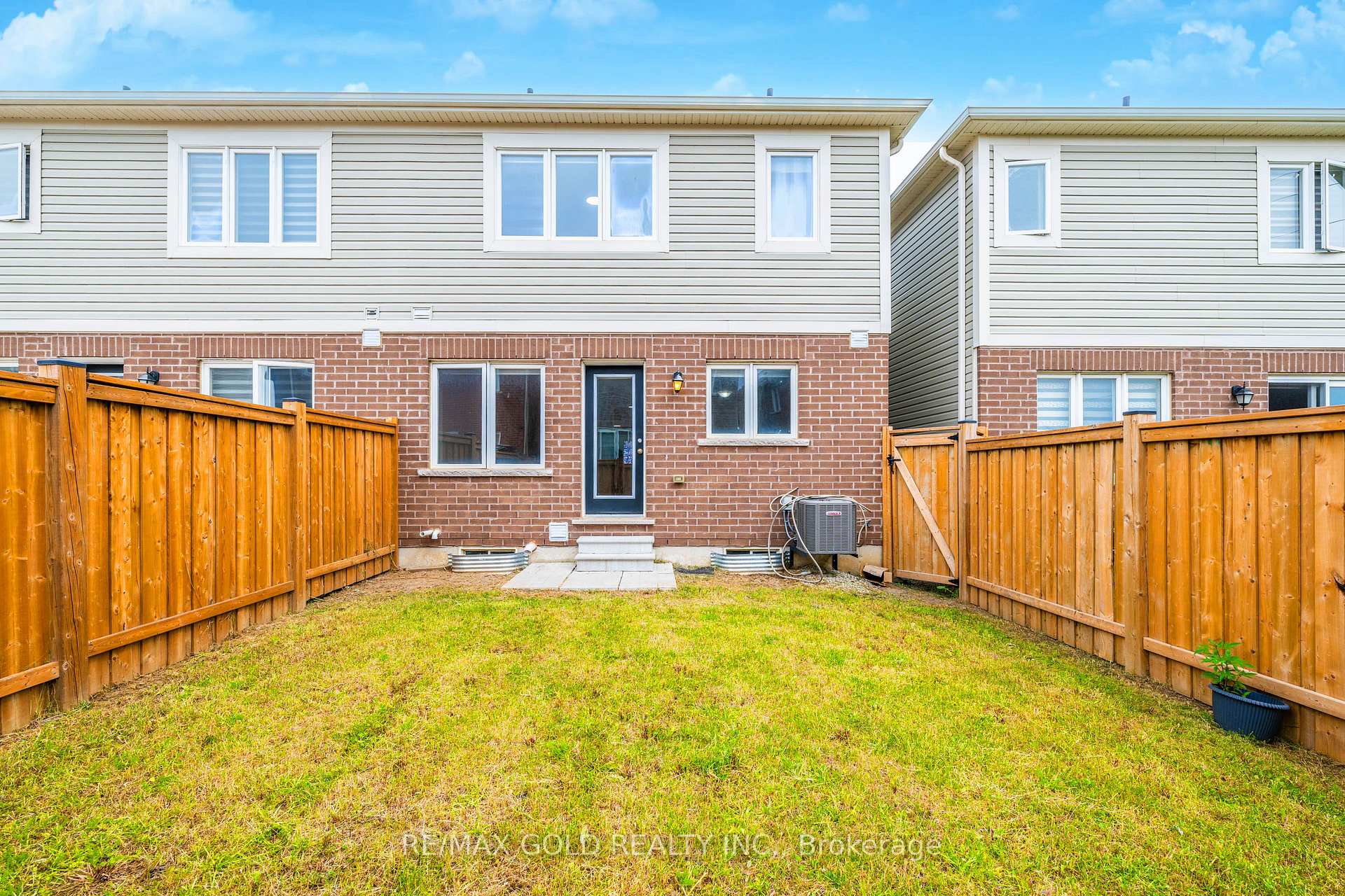 Photo 37 of 94 Benhurst Crescent, Brampton, Northwest Brampton — HOMEH