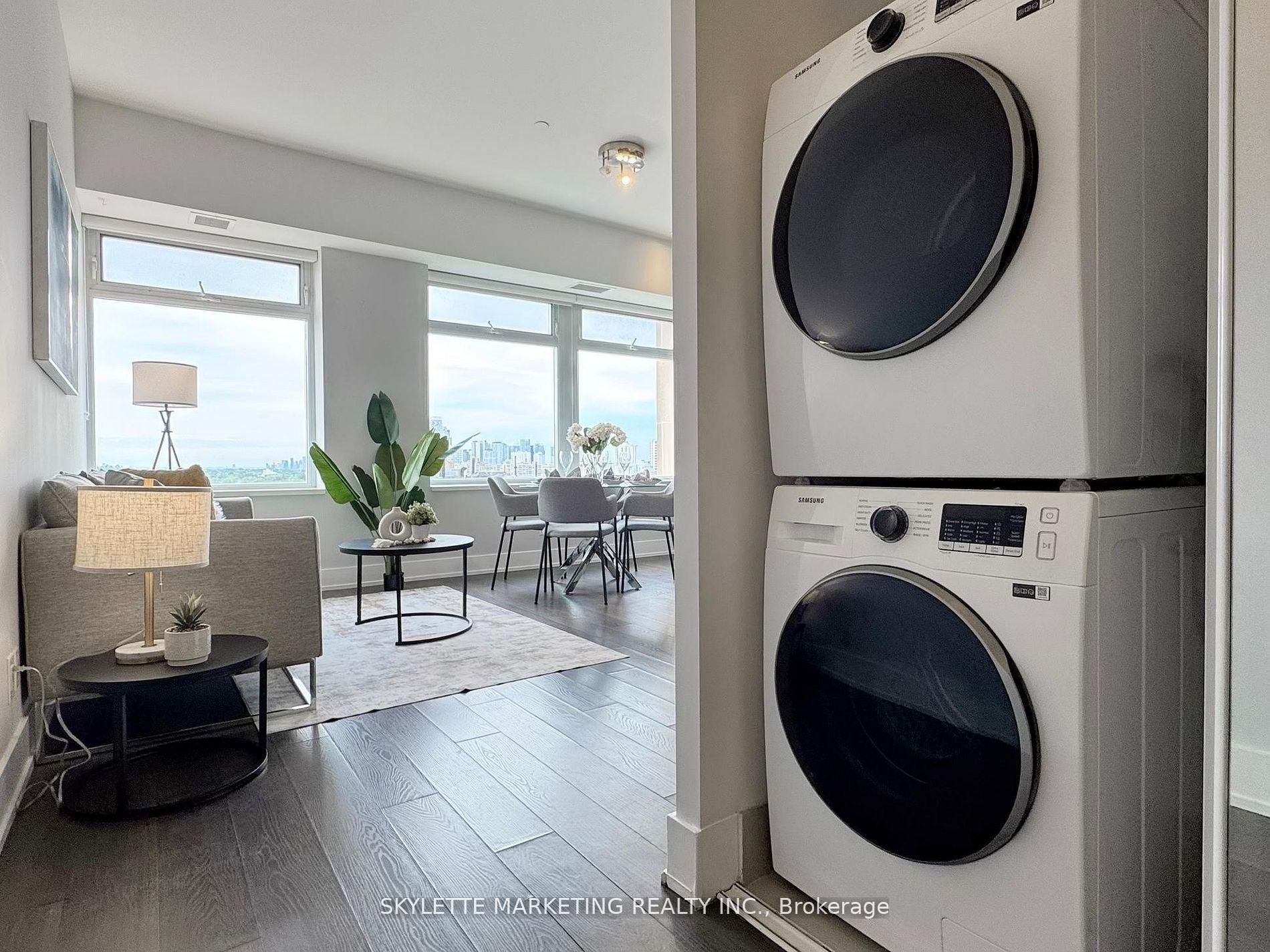 Photo 26 of Unit 1128, 111 St Clair Avenue W, Toronto, Yonge-St. Clair — HOMEH