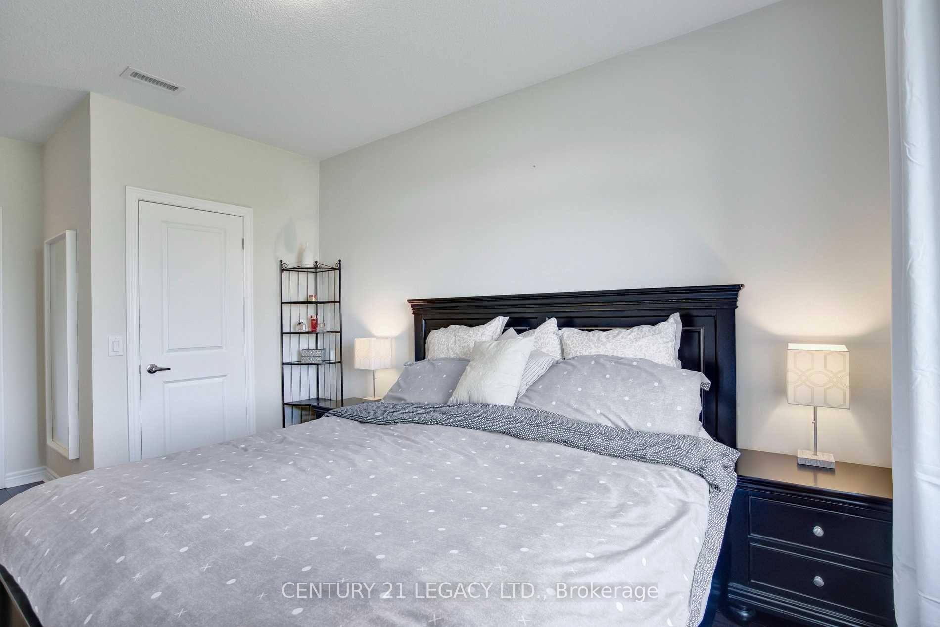 Photo 14 of Unit 104, 39 New Delhi Drive, Markham, Cedarwood — HOMEH