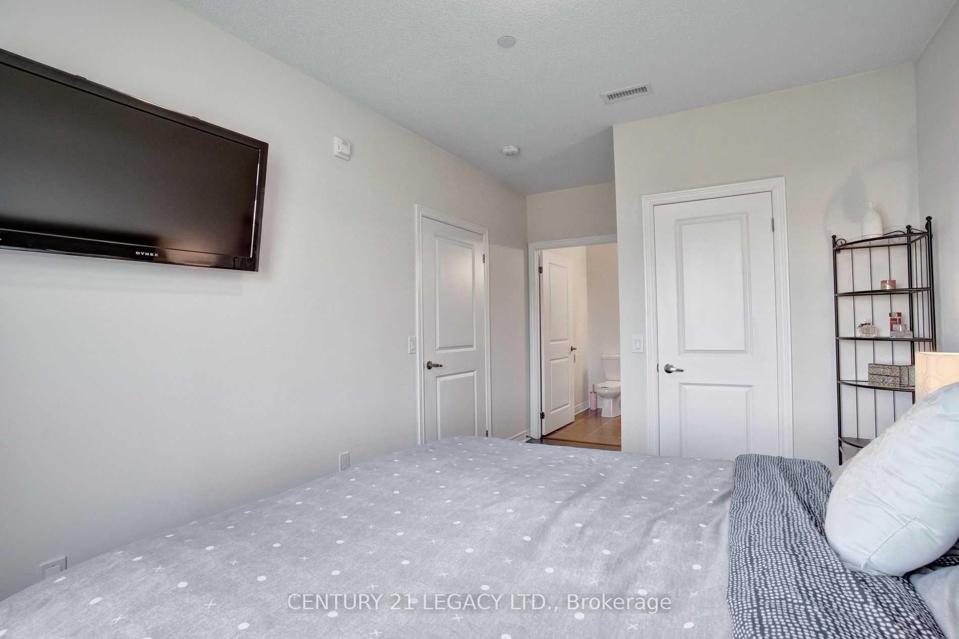 Photo 15 of Unit 104, 39 New Delhi Drive, Markham, Cedarwood — HOMEH
