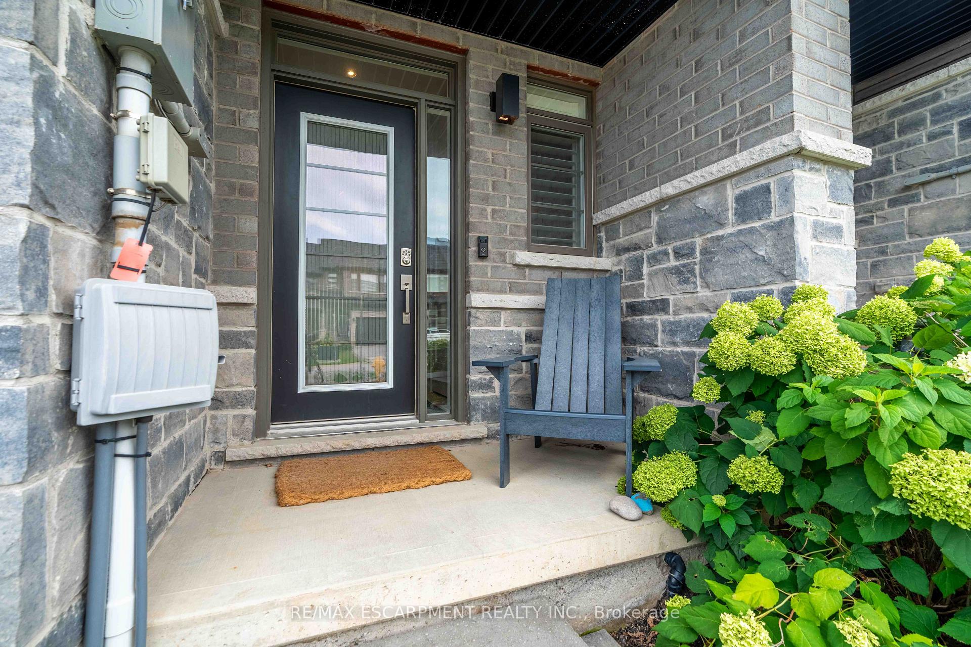 Photo 2 of 4005 Crown Street, Lincoln, Lincoln Lake — HOMEH