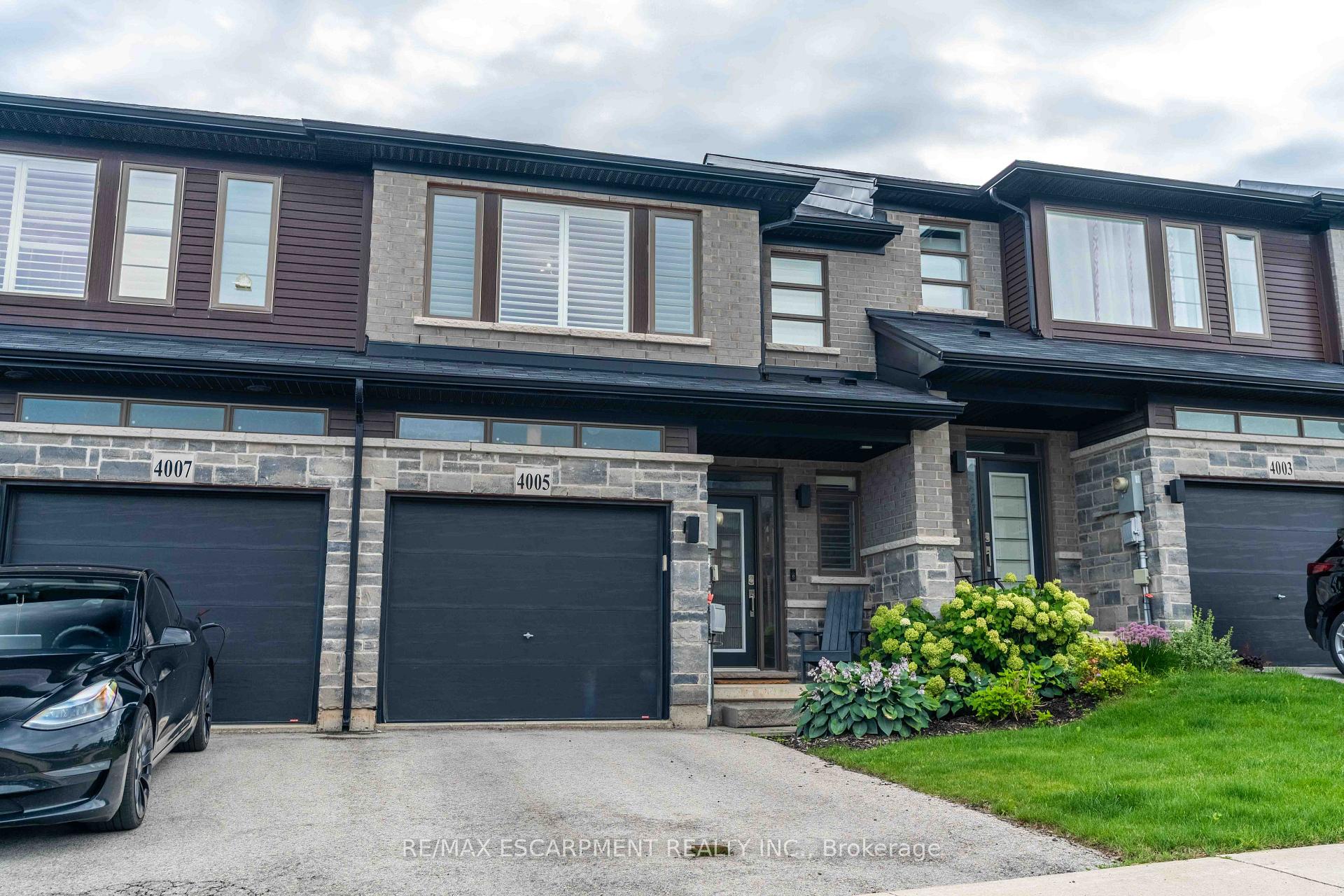 Photo 3 of 4005 Crown Street, Lincoln, Lincoln Lake — HOMEH