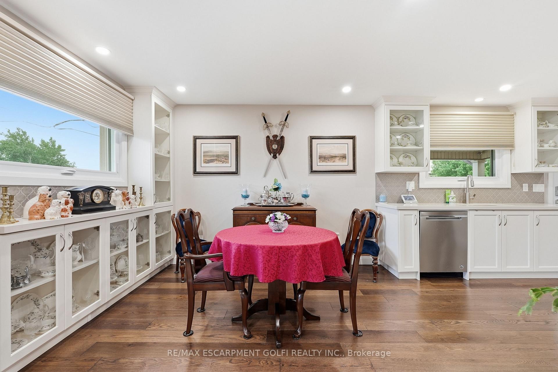 Photo 5 of 58 Moxley Drive, Hamilton, Lisgar — HOMEH