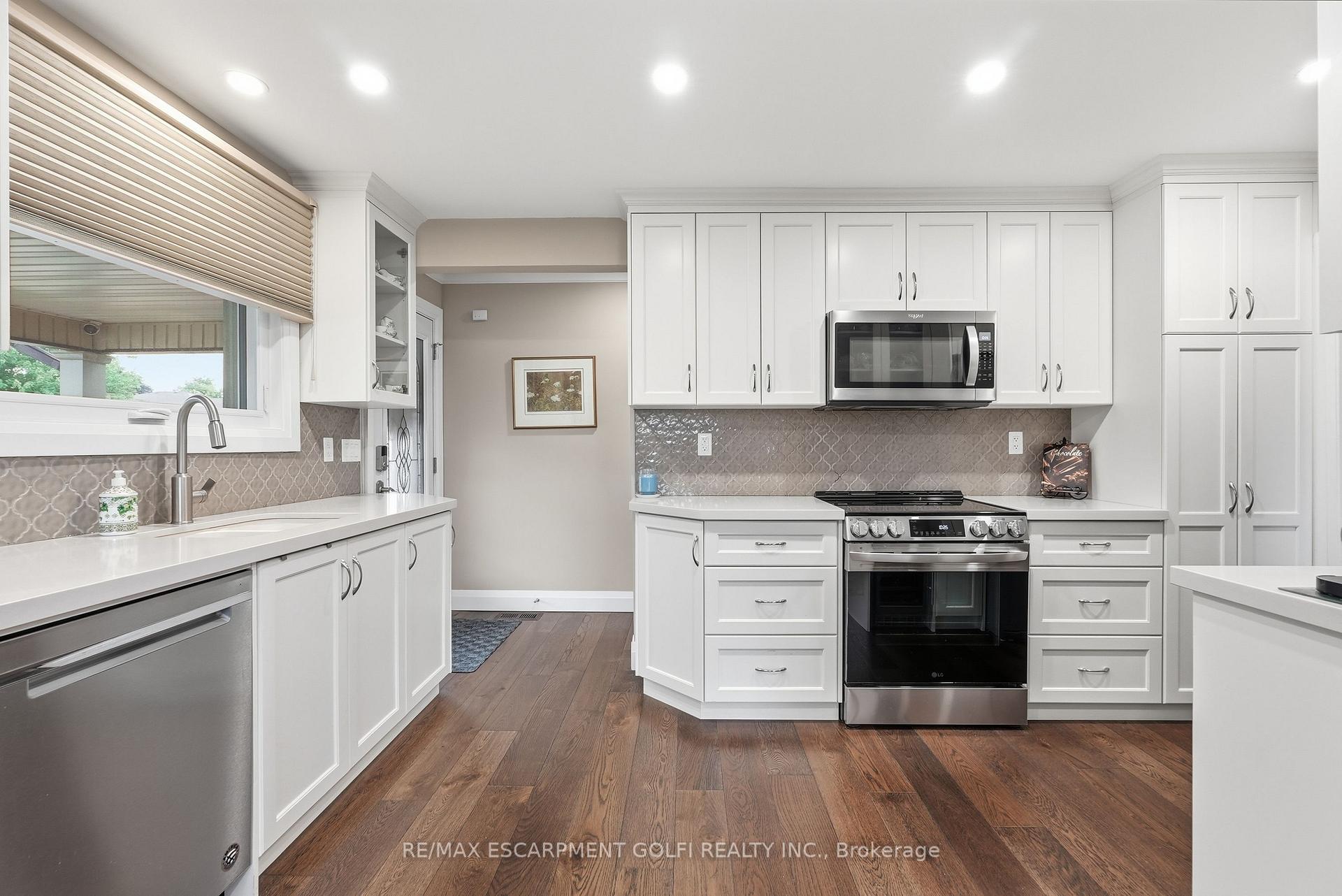 Photo 7 of 58 Moxley Drive, Hamilton, Lisgar — HOMEH