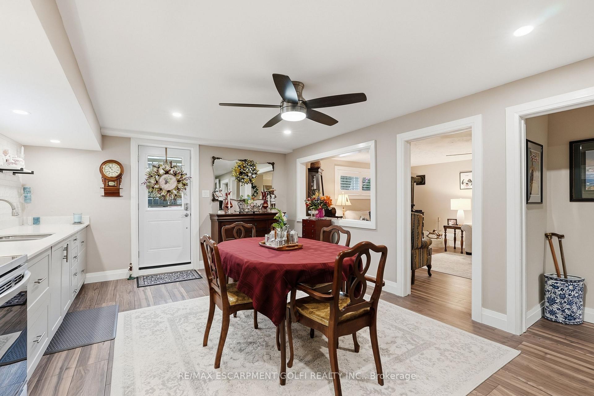 Photo 16 of 58 Moxley Drive, Hamilton, Lisgar — HOMEH