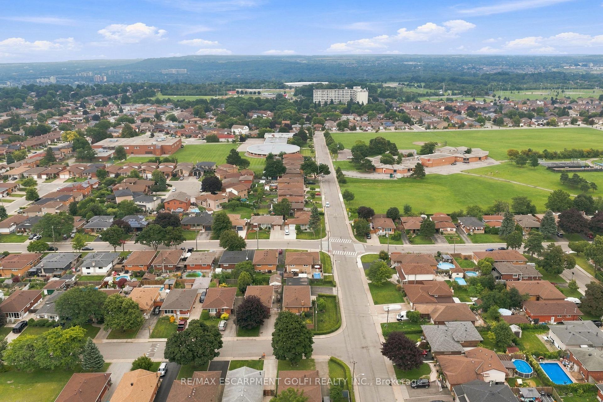 Photo 24 of 58 Moxley Drive, Hamilton, Lisgar — HOMEH