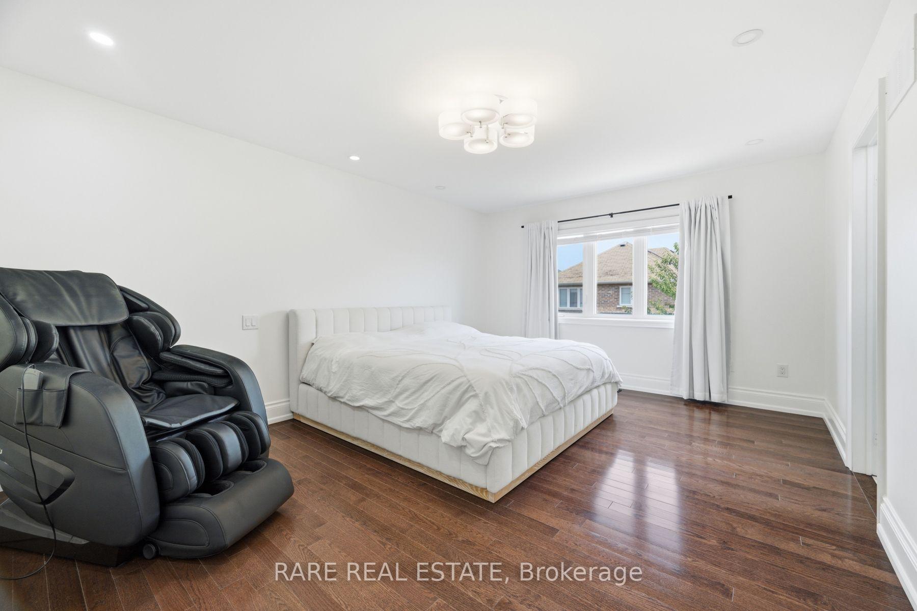 Photo 24 of 291 Ilan Ramon Boulevard, Vaughan, Patterson — HOMEH