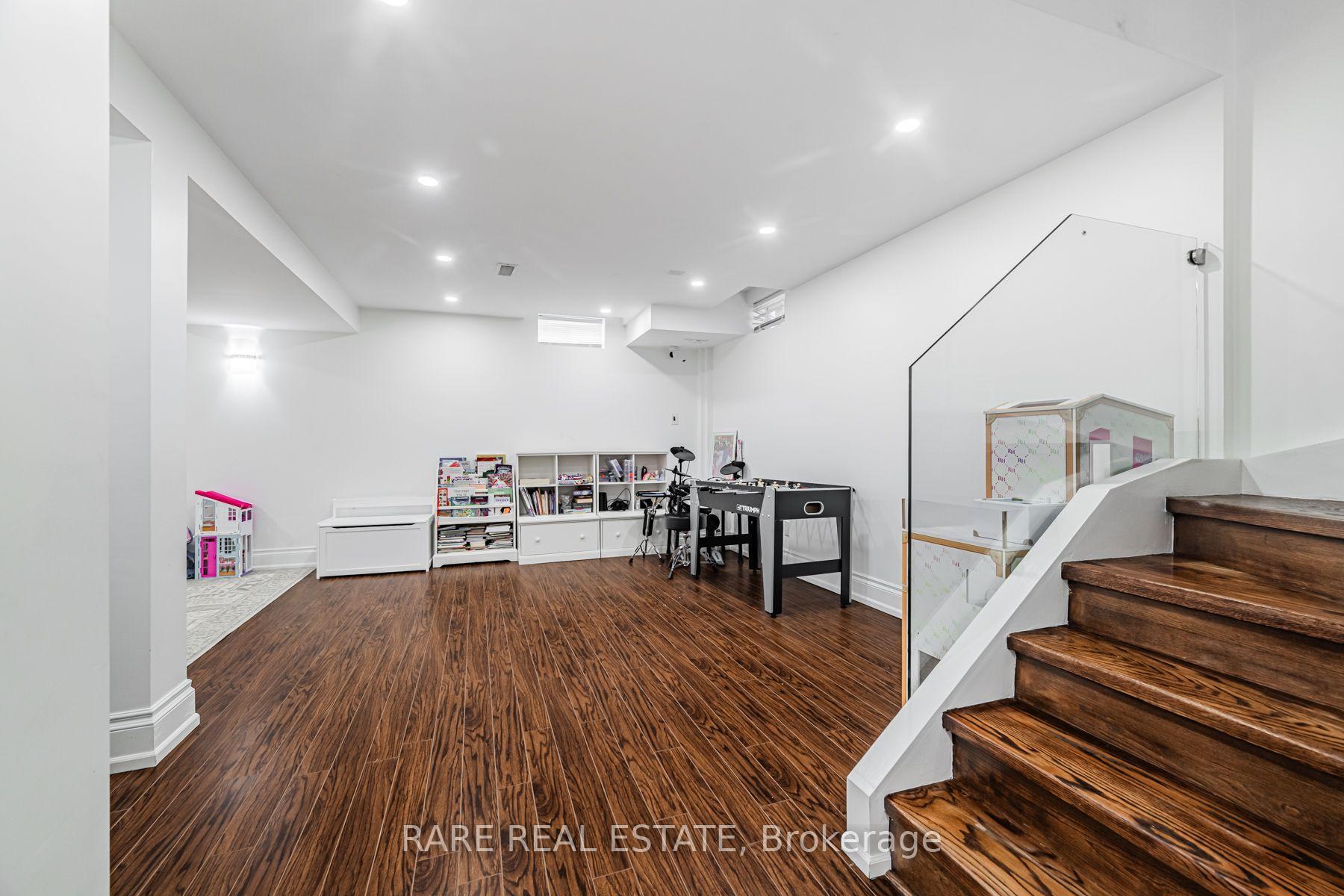 Photo 39 of 291 Ilan Ramon Boulevard, Vaughan, Patterson — HOMEH