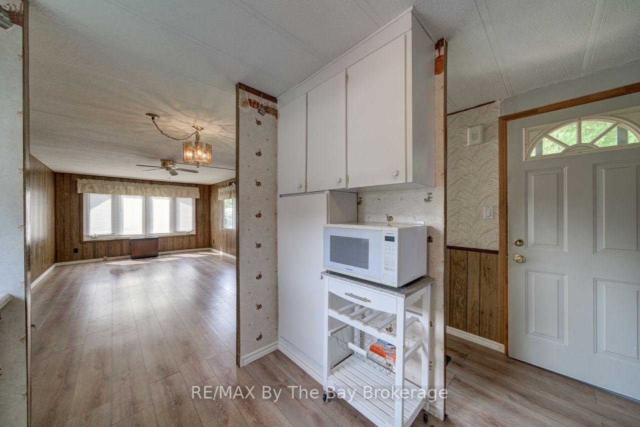 Photo 23 of 55 Georgian Glen Drive, Wasaga Beach — HOMEH