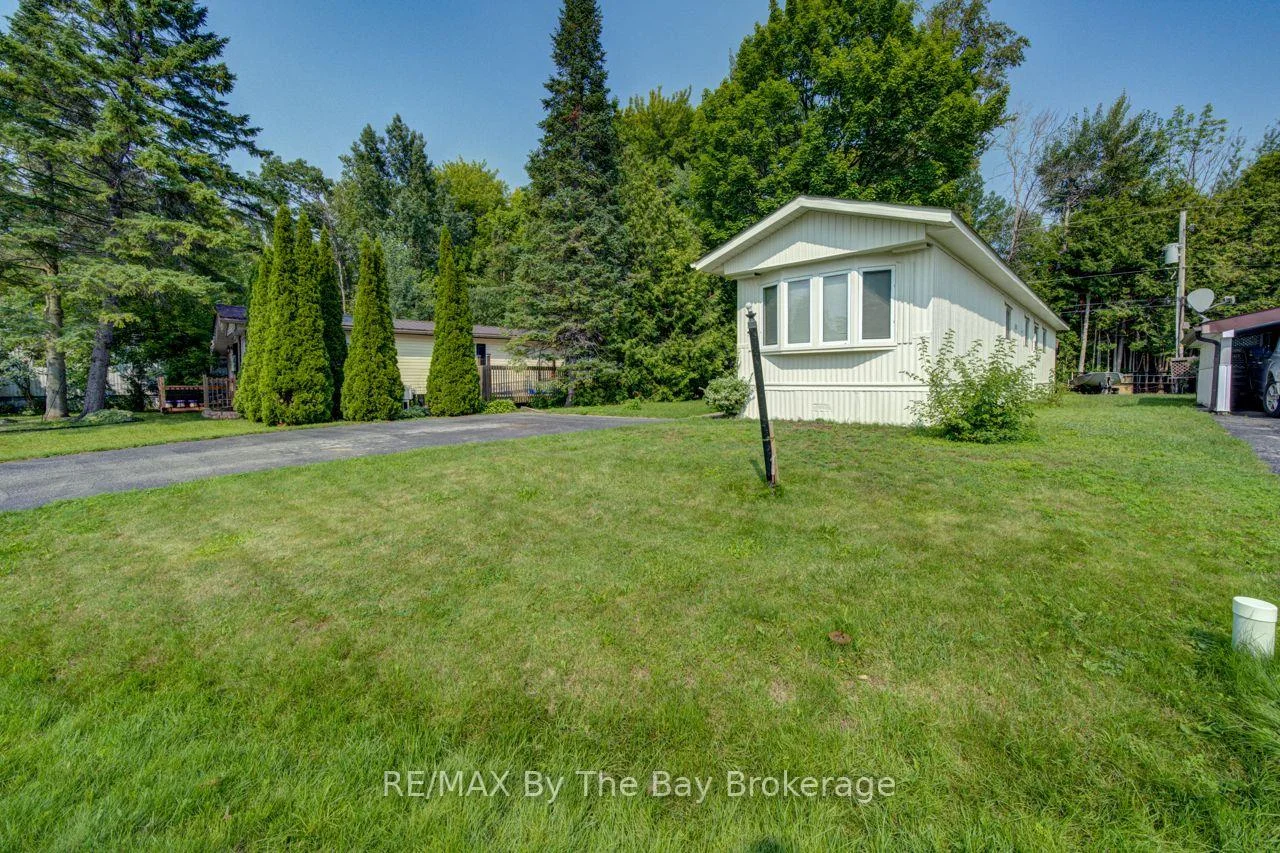 Photo 13 of 55 Georgian Glen Drive, Wasaga Beach — HOMEH