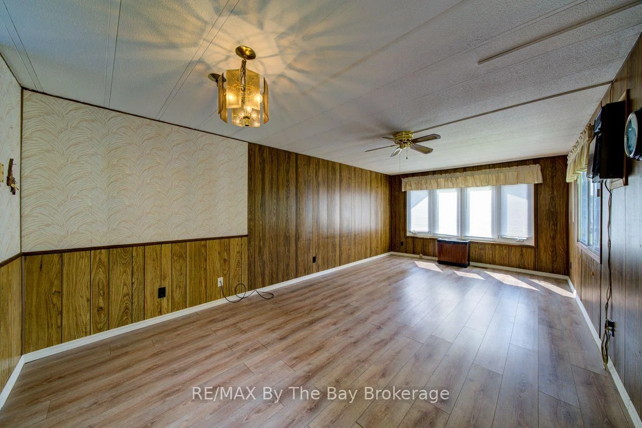 Photo 20 of 55 Georgian Glen Drive, Wasaga Beach — HOMEH
