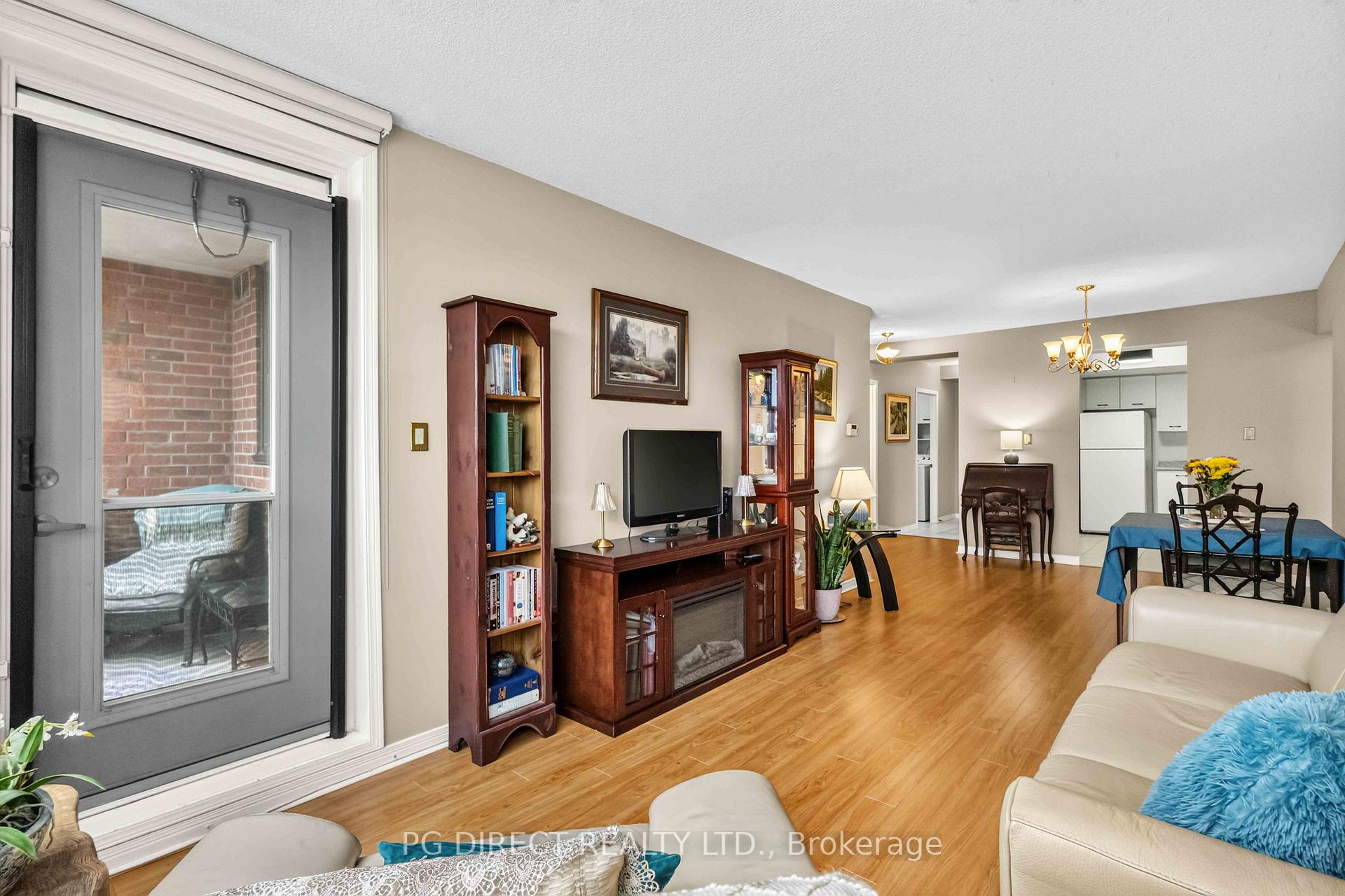 Photo 4 of Unit 604, 80 Athol Street E, Oshawa, Central — HOMEH