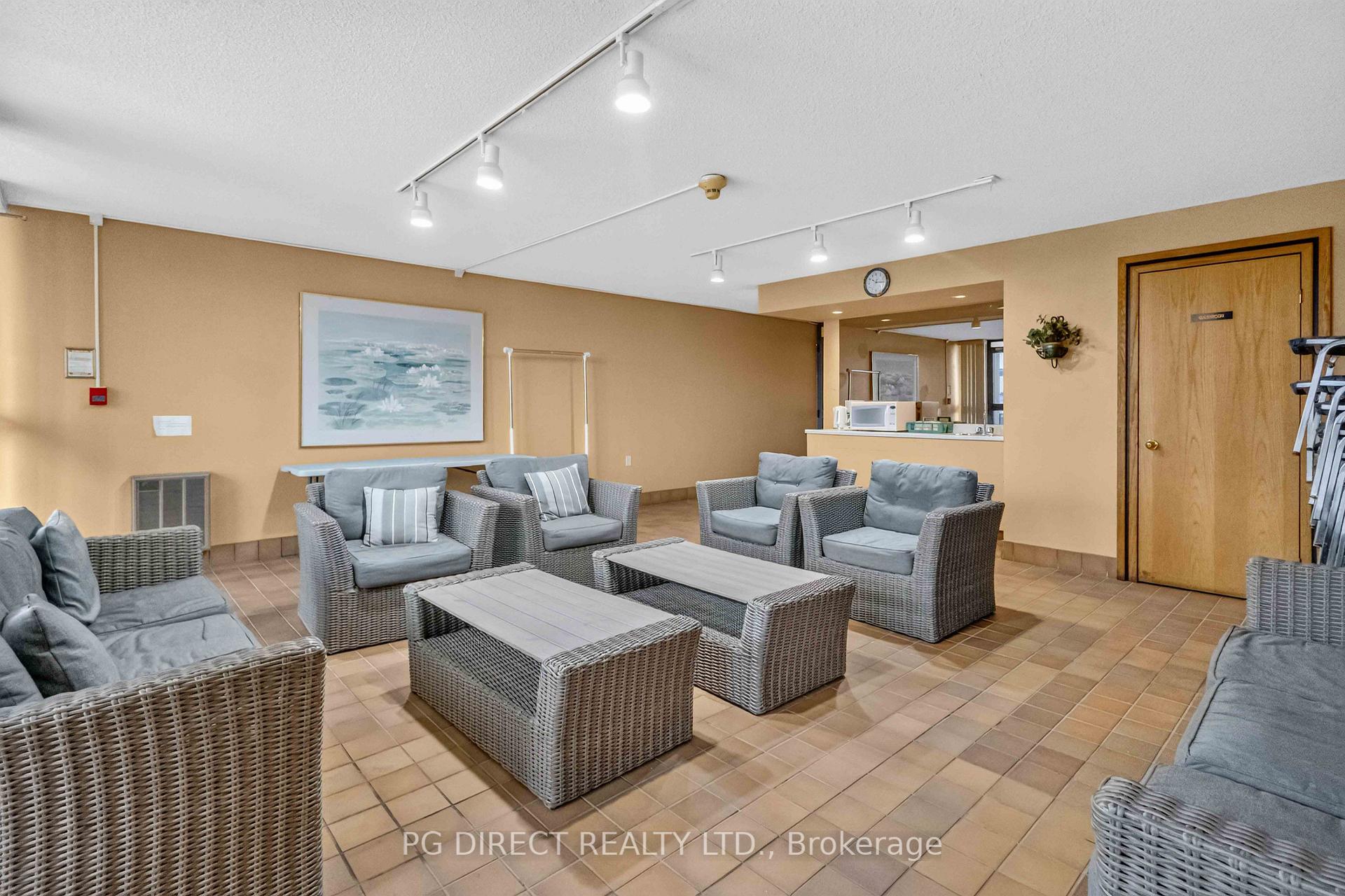Photo 19 of Unit 604, 80 Athol Street E, Oshawa, Central — HOMEH