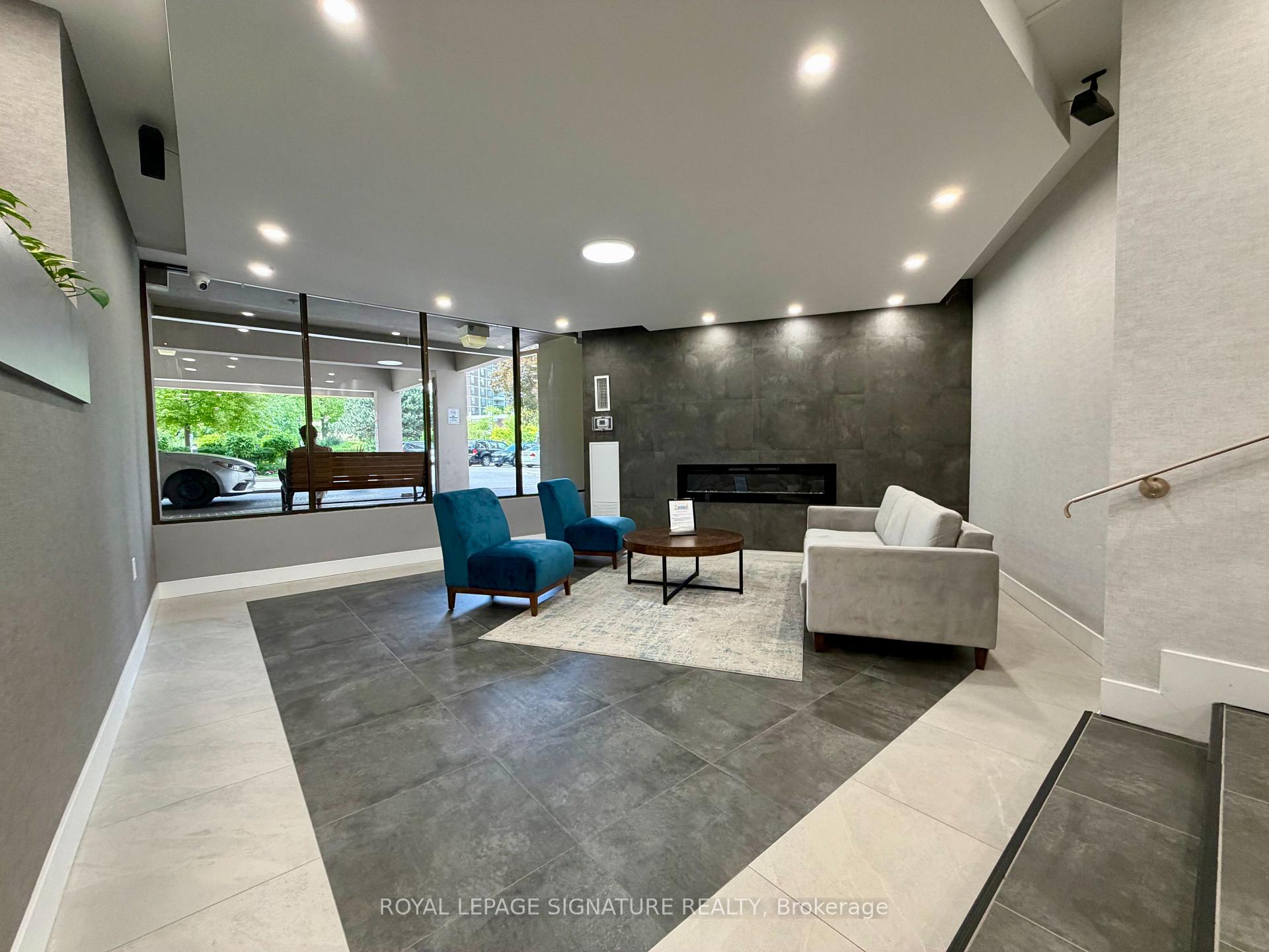 Photo 2 of Unit 409, 20 Edgecliff Golfway, Toronto, Flemingdon Park — HOMEH