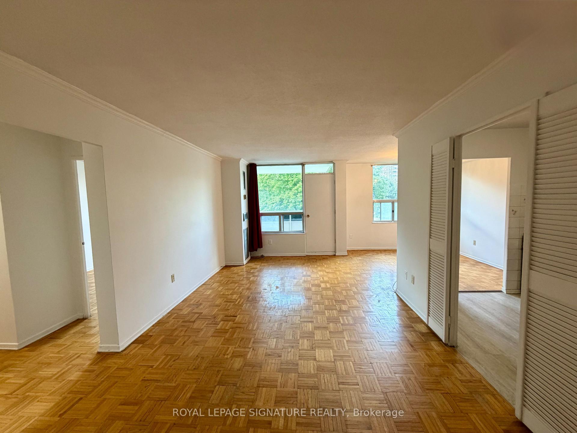 Photo 5 of Unit 409, 20 Edgecliff Golfway, Toronto, Flemingdon Park — HOMEH