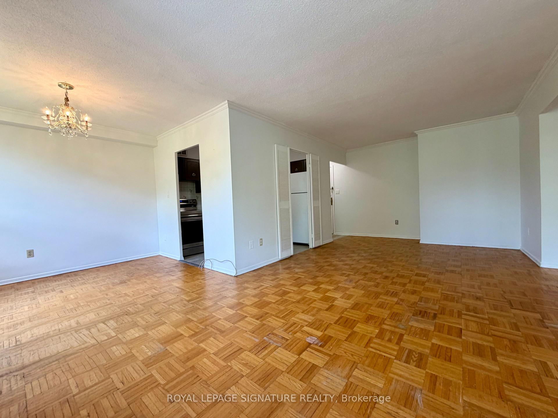 Photo 8 of Unit 409, 20 Edgecliff Golfway, Toronto, Flemingdon Park — HOMEH