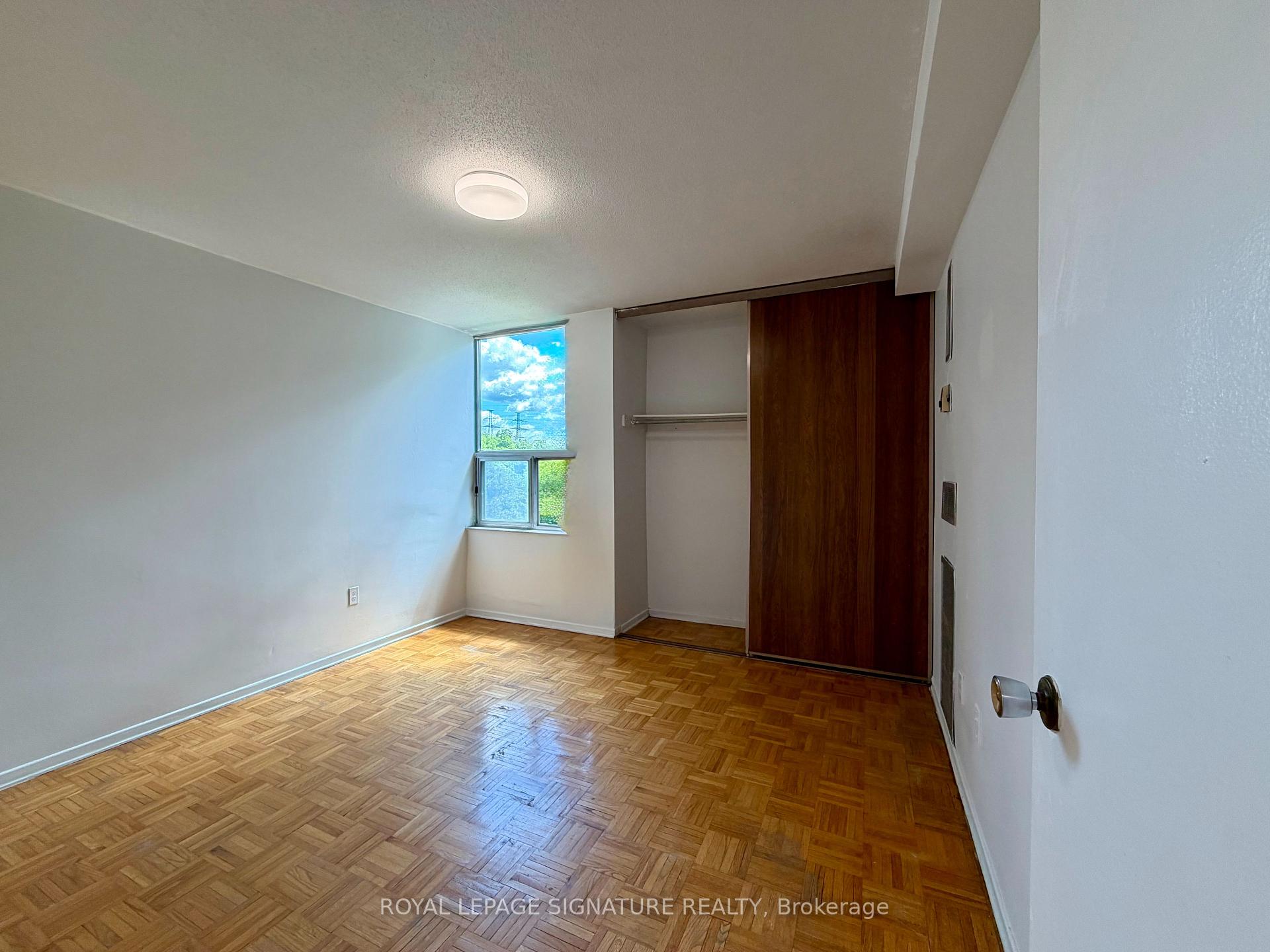 Photo 16 of Unit 409, 20 Edgecliff Golfway, Toronto, Flemingdon Park — HOMEH