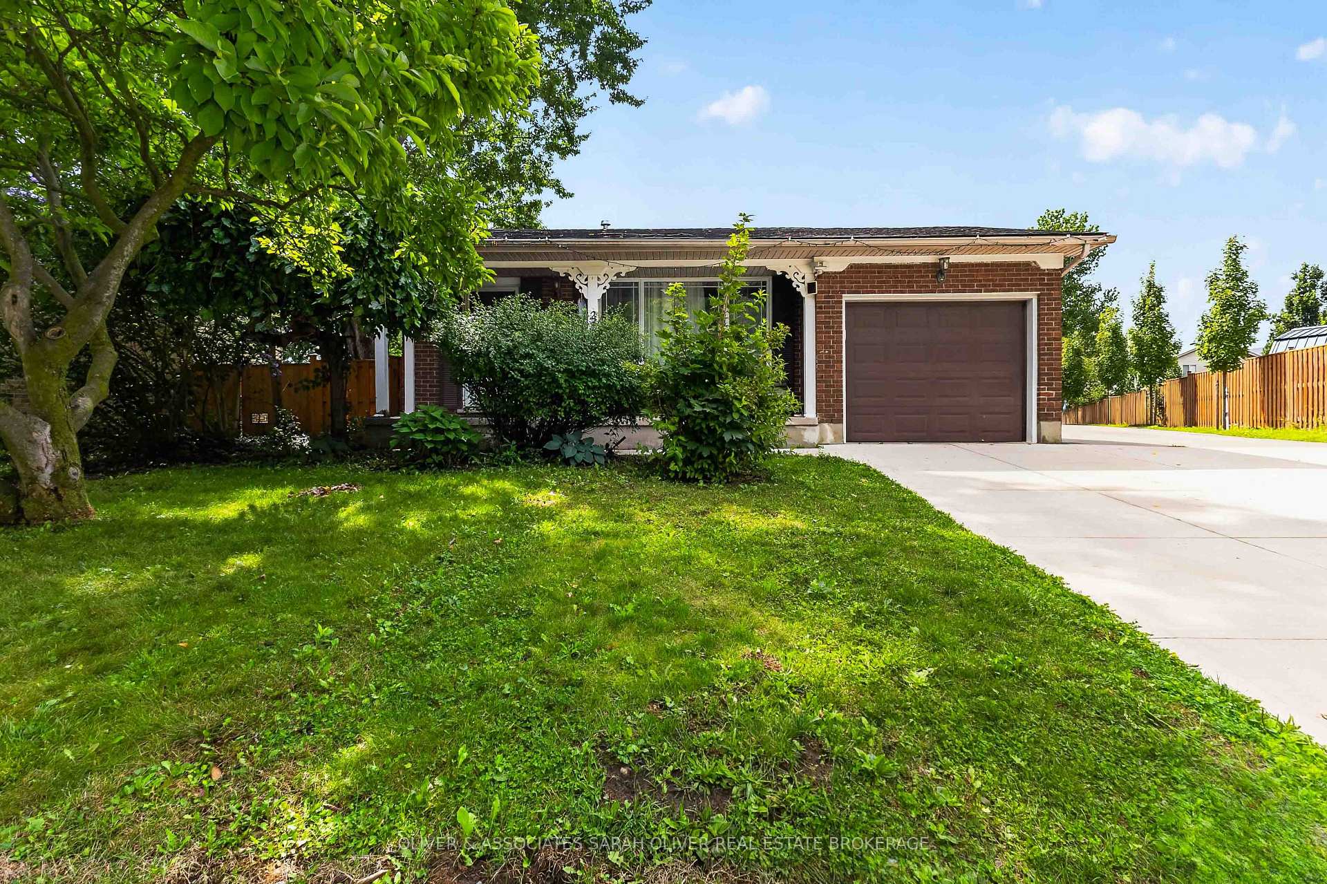 Photo 3 of 23 Goodman Drive, London, South T — HOMEH