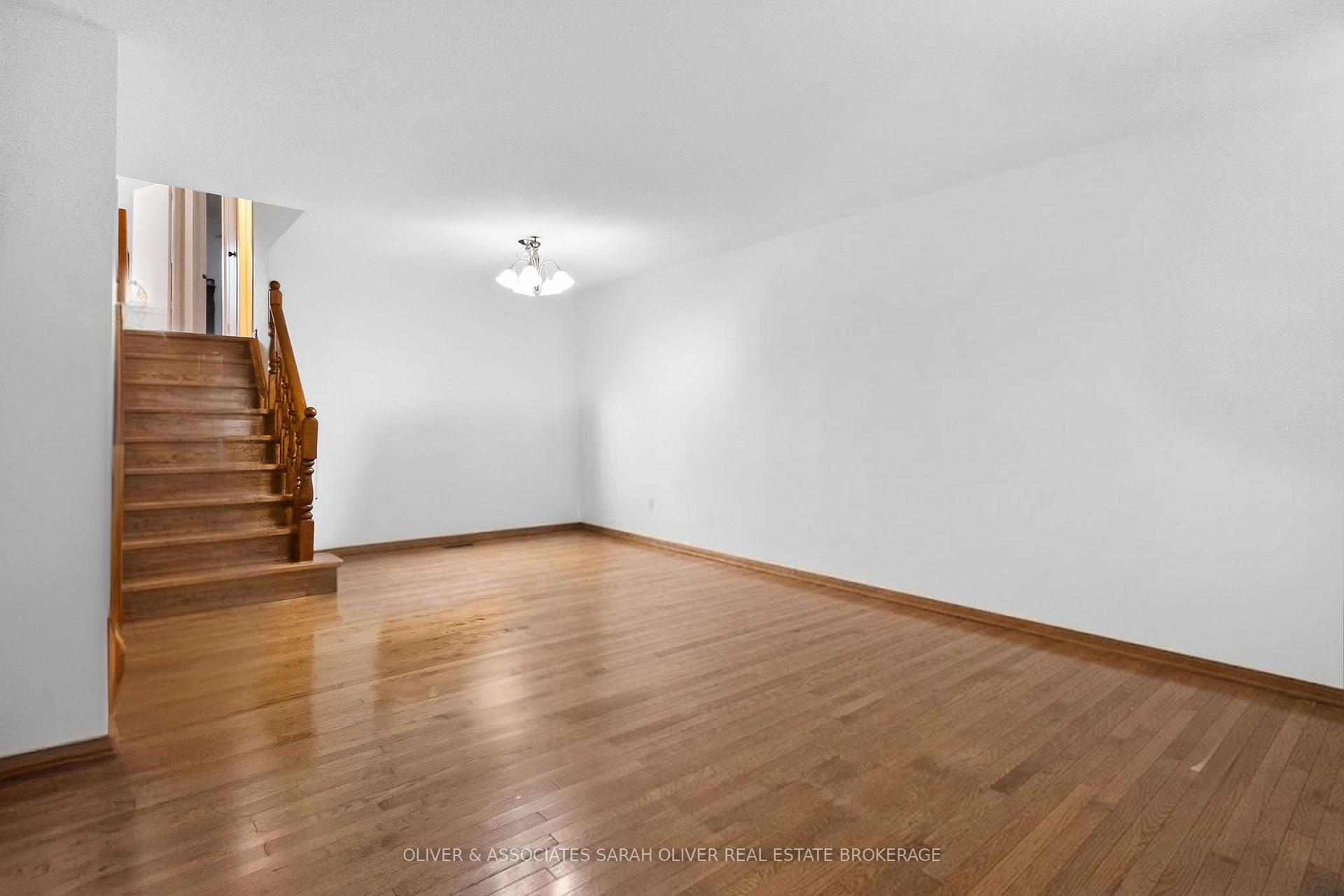 Photo 16 of 23 Goodman Drive, London, South T — HOMEH