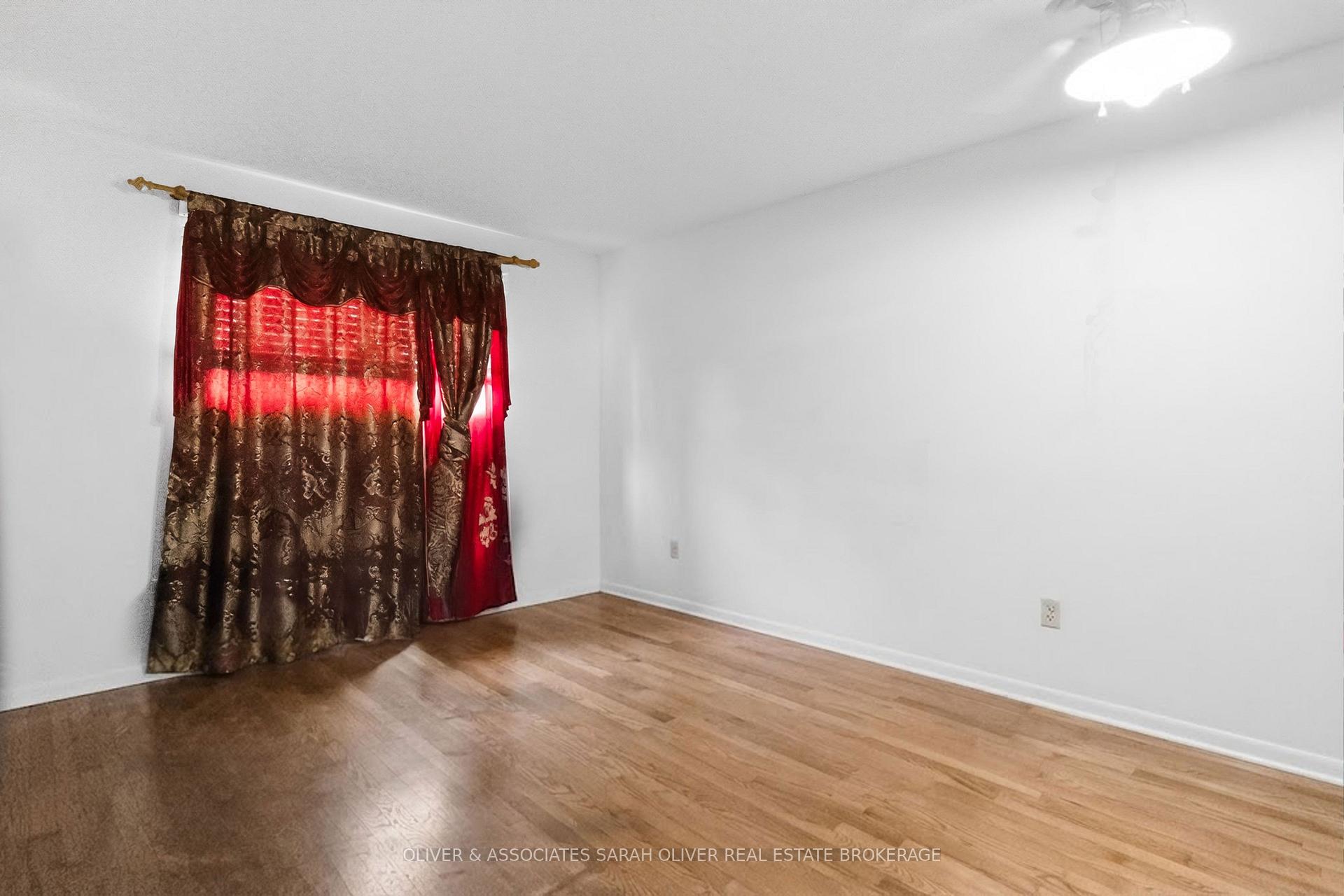 Photo 17 of 23 Goodman Drive, London, South T — HOMEH