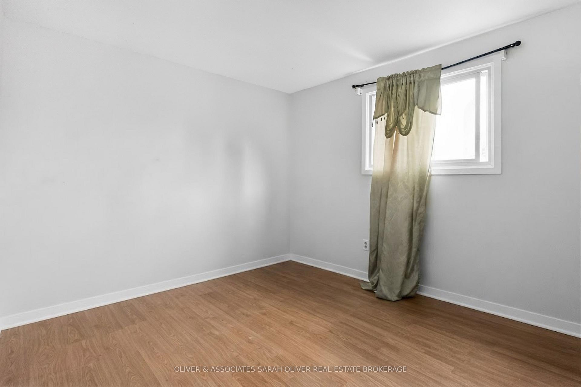 Photo 18 of 23 Goodman Drive, London, South T — HOMEH
