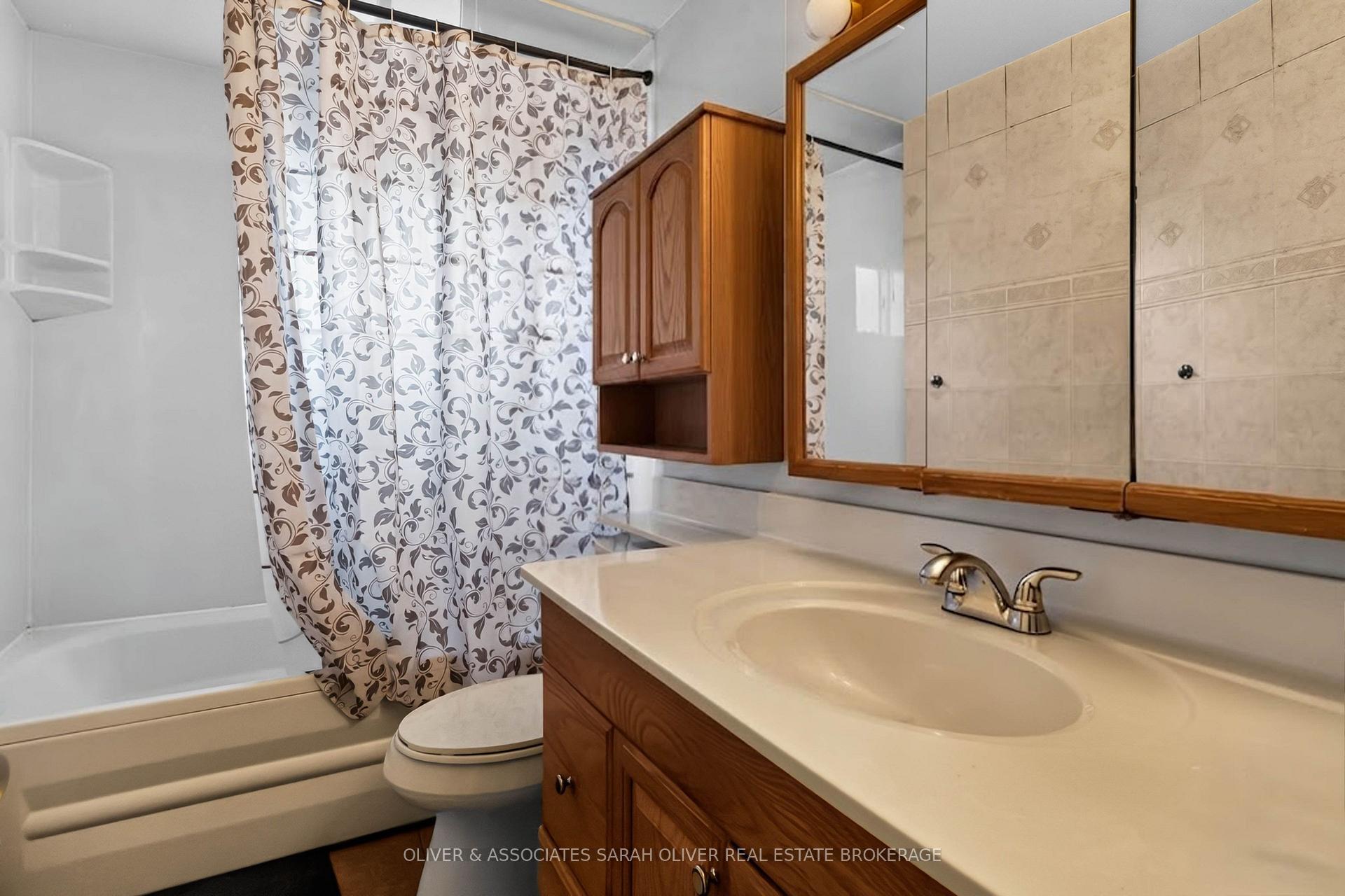 Photo 20 of 23 Goodman Drive, London, South T — HOMEH