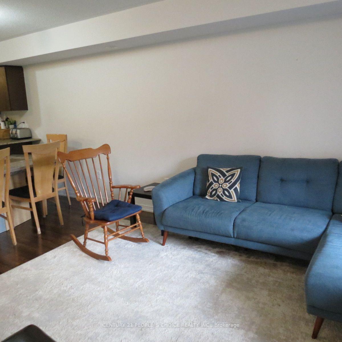 Photo 5 of Unit 7, 2480 Post Road, Oakville, River Oaks — HOMEH