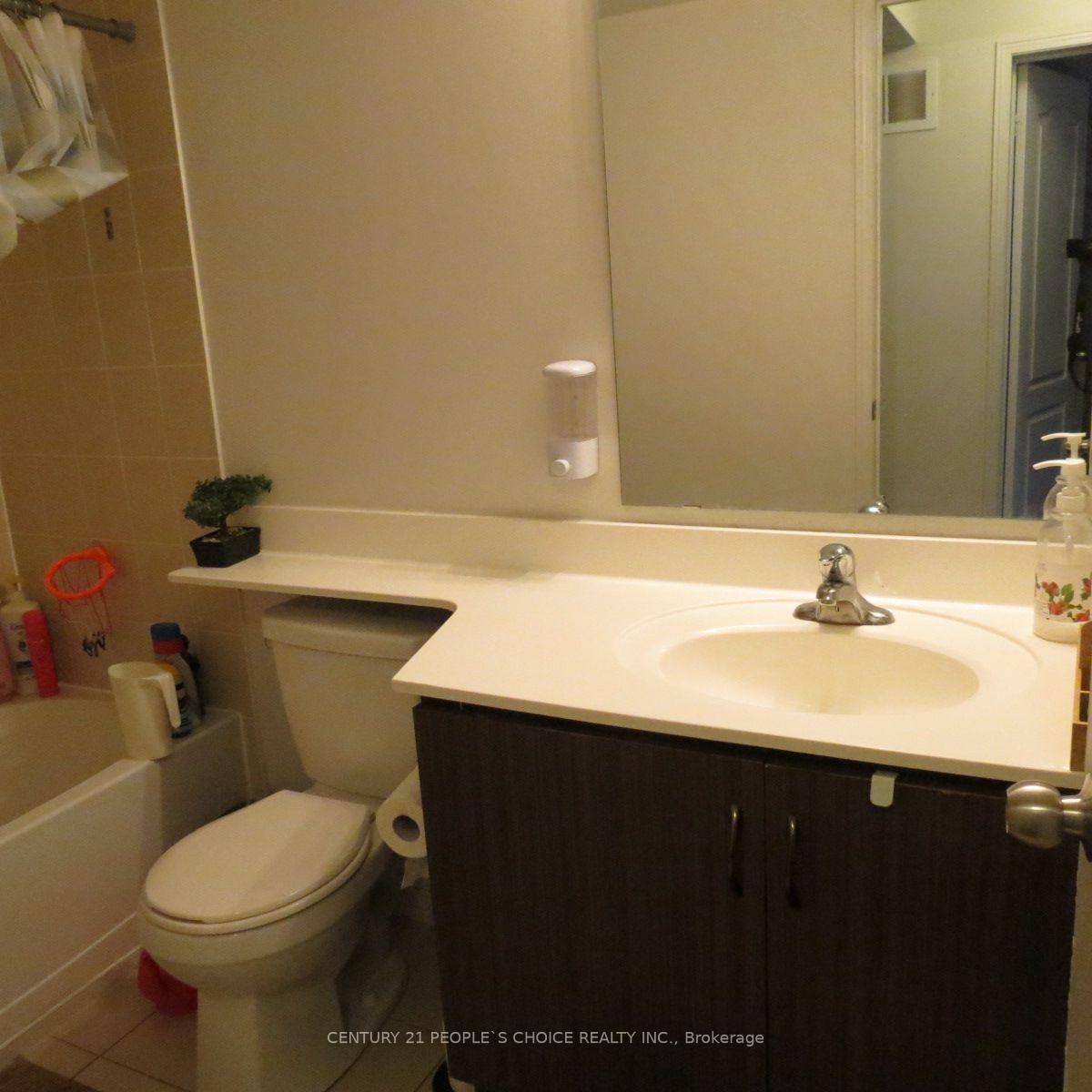 Photo 13 of Unit 7, 2480 Post Road, Oakville, River Oaks — HOMEH
