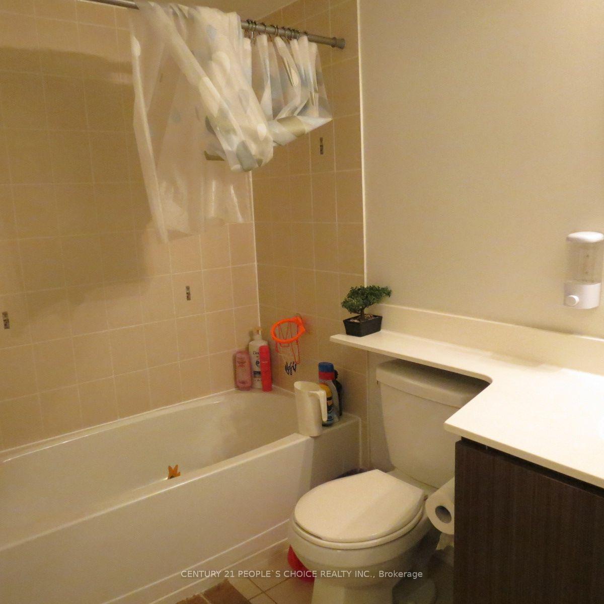 Photo 14 of Unit 7, 2480 Post Road, Oakville, River Oaks — HOMEH