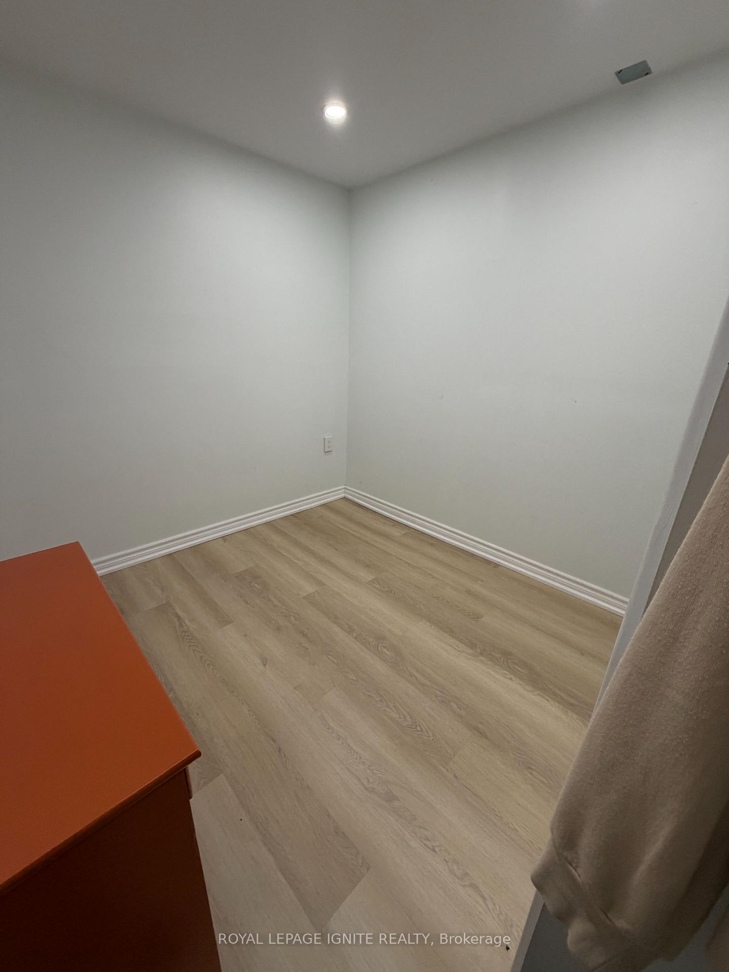 Photo 7 of Unit Bsmt, 21A Lambton Avenue, Toronto, Rockcliffe-Smythe — HOMEH