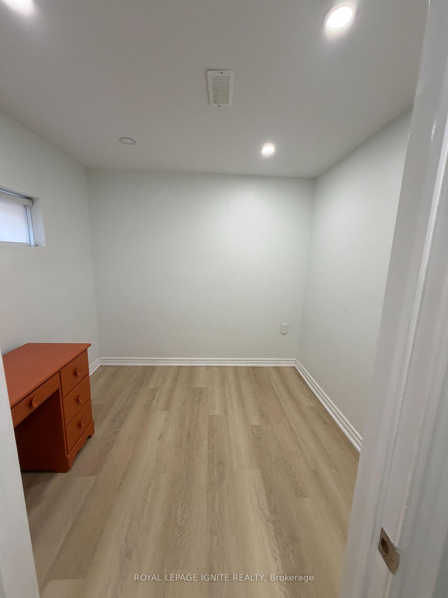 Photo 8 of Unit Bsmt, 21A Lambton Avenue, Toronto, Rockcliffe-Smythe — HOMEH