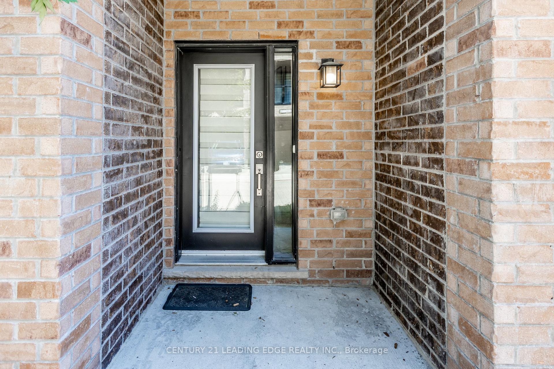 Photo 4 of Unit 805, 1865 Pickering Parkway, Pickering, Village East — HOMEH