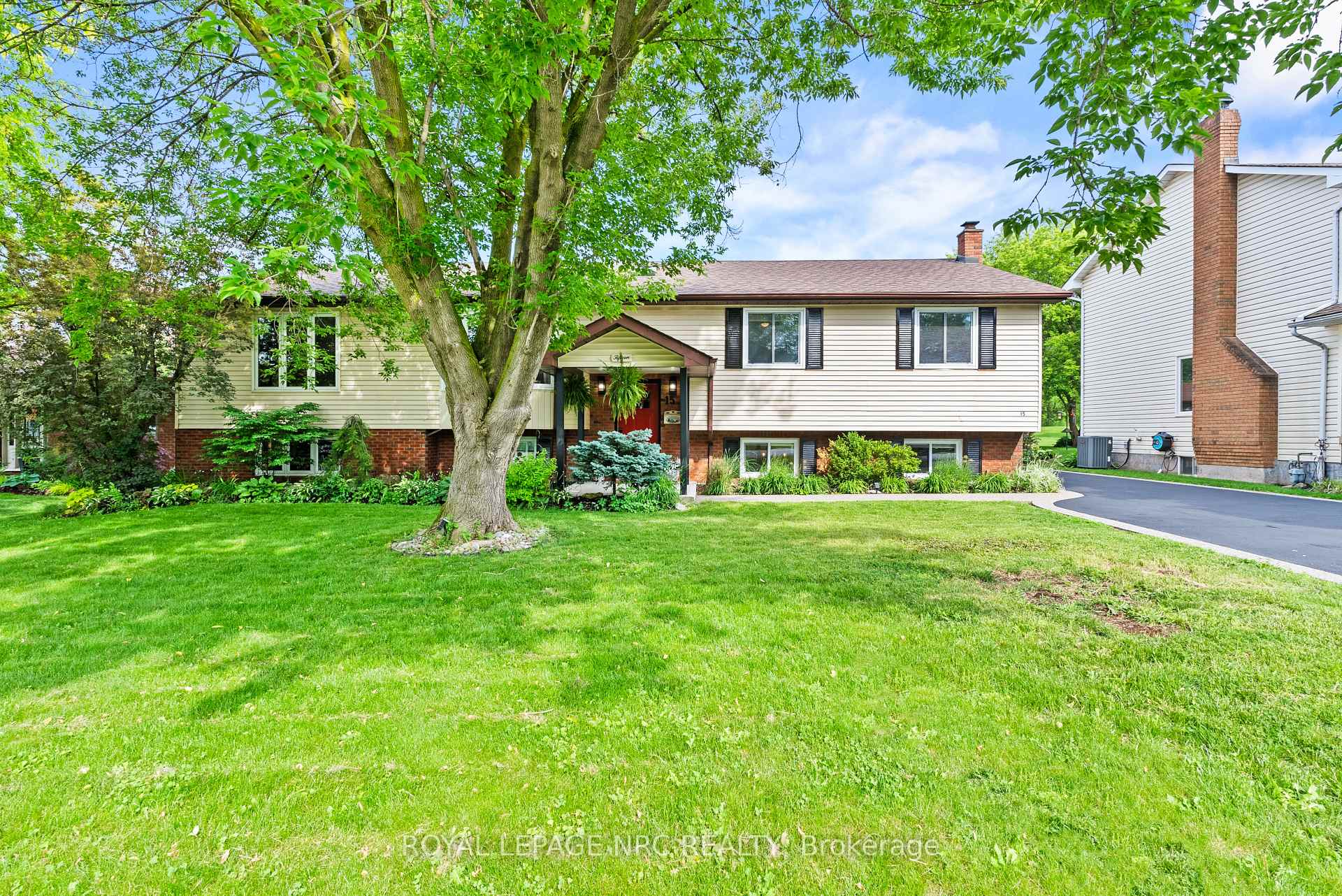 Photo 3 of 15 Park Road S, Grimsby, Grimsby East — HOMEH