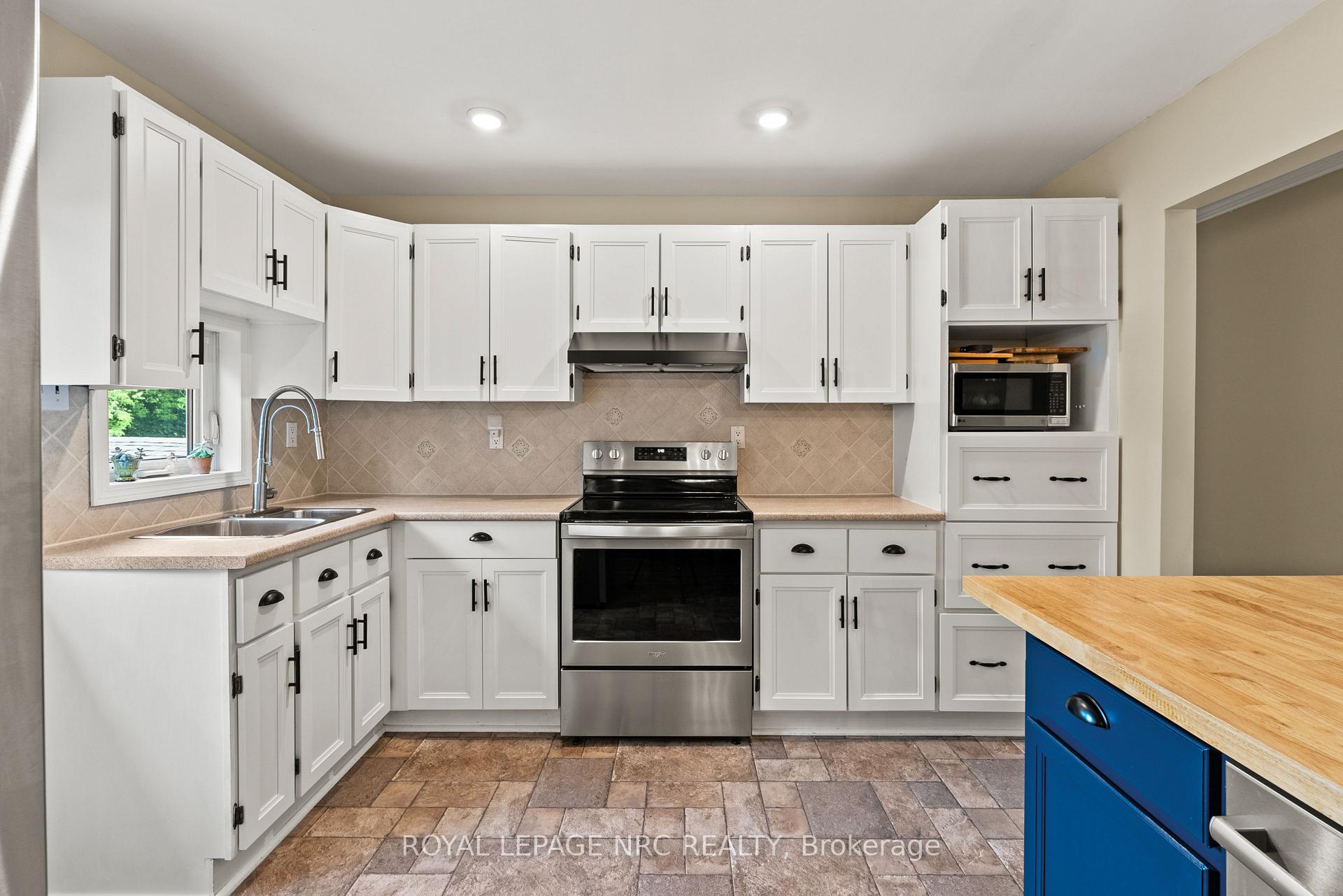 Photo 7 of 15 Park Road S, Grimsby, Grimsby East — HOMEH