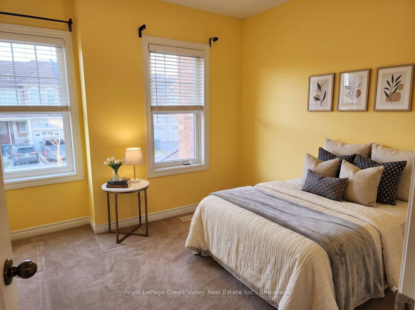Photo 9 of 53 Hogan Manor Drive, Brampton, Northwest Brampton — HOMEH