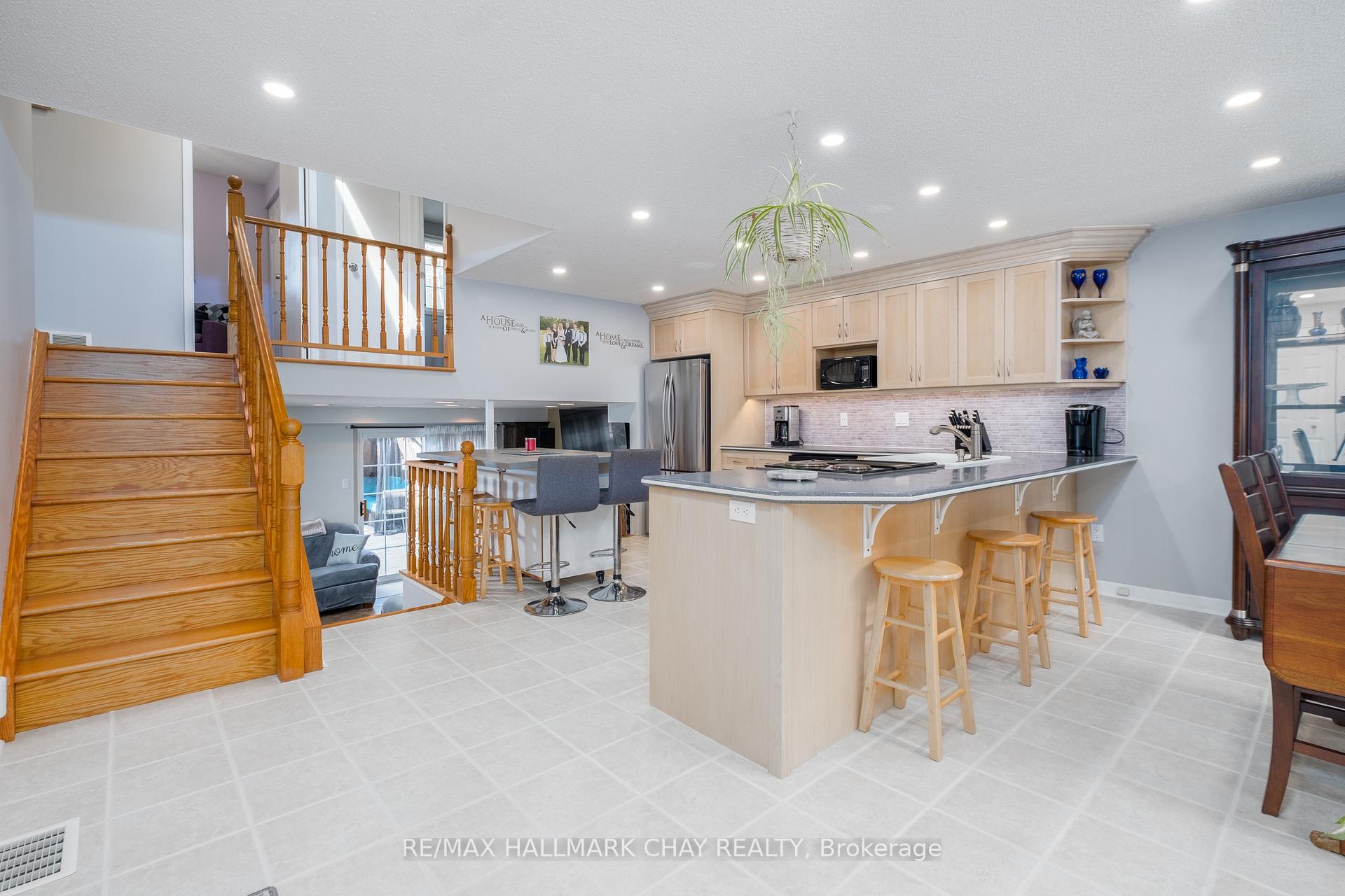 Photo 6 of 323 Sunnidale Road, Barrie, Sunnidale — HOMEH