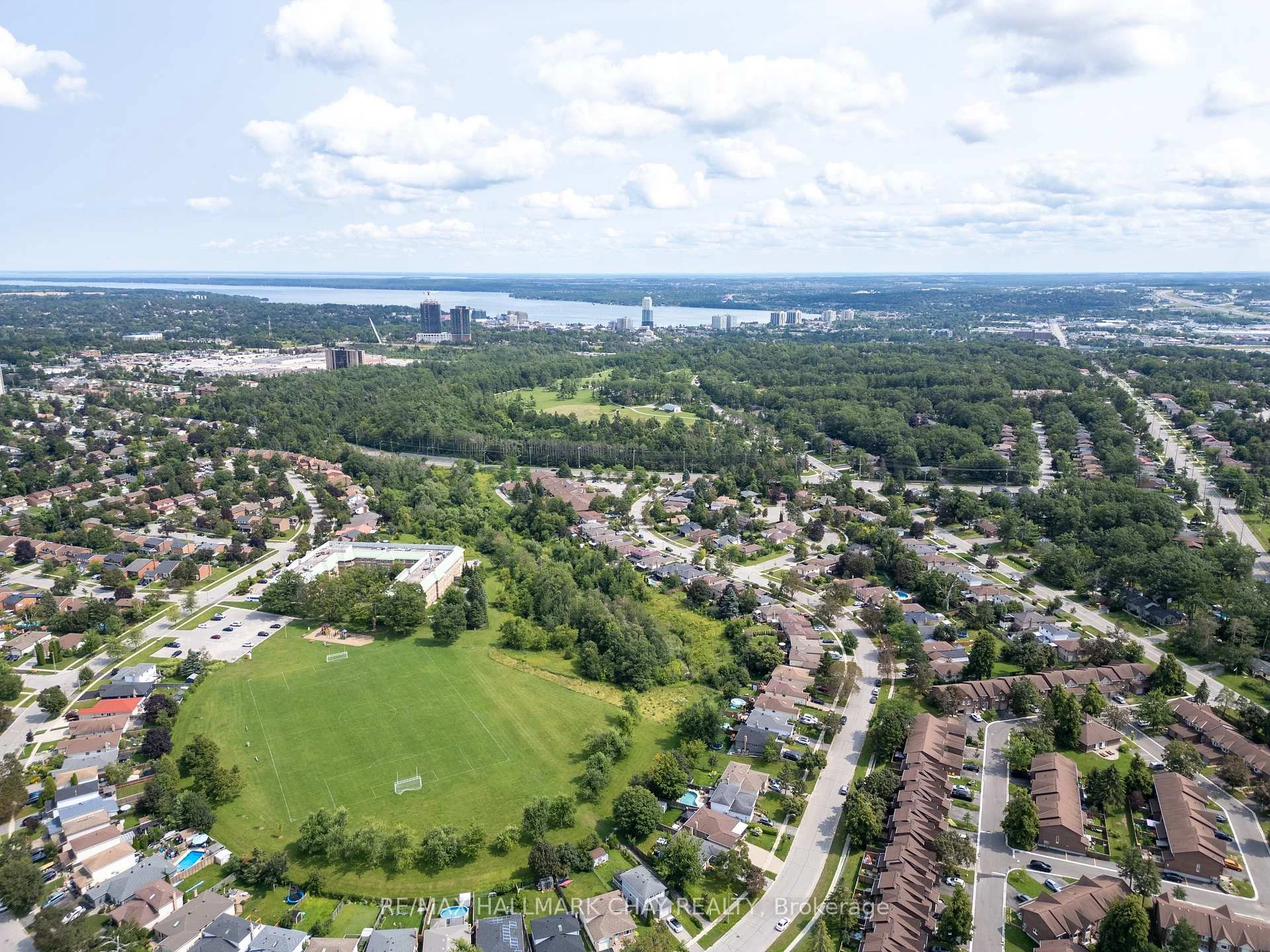 Photo 14 of 323 Sunnidale Road, Barrie, Sunnidale — HOMEH