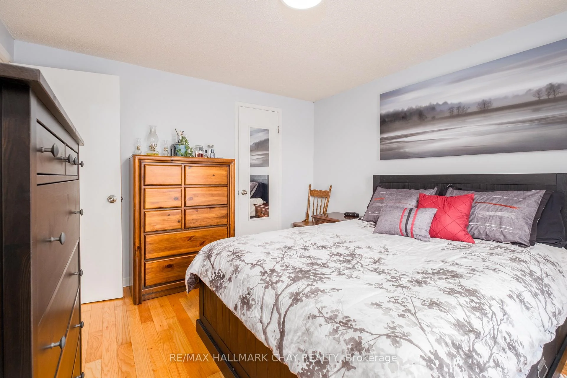 Photo 25 of 323 Sunnidale Road, Barrie, Sunnidale — HOMEH
