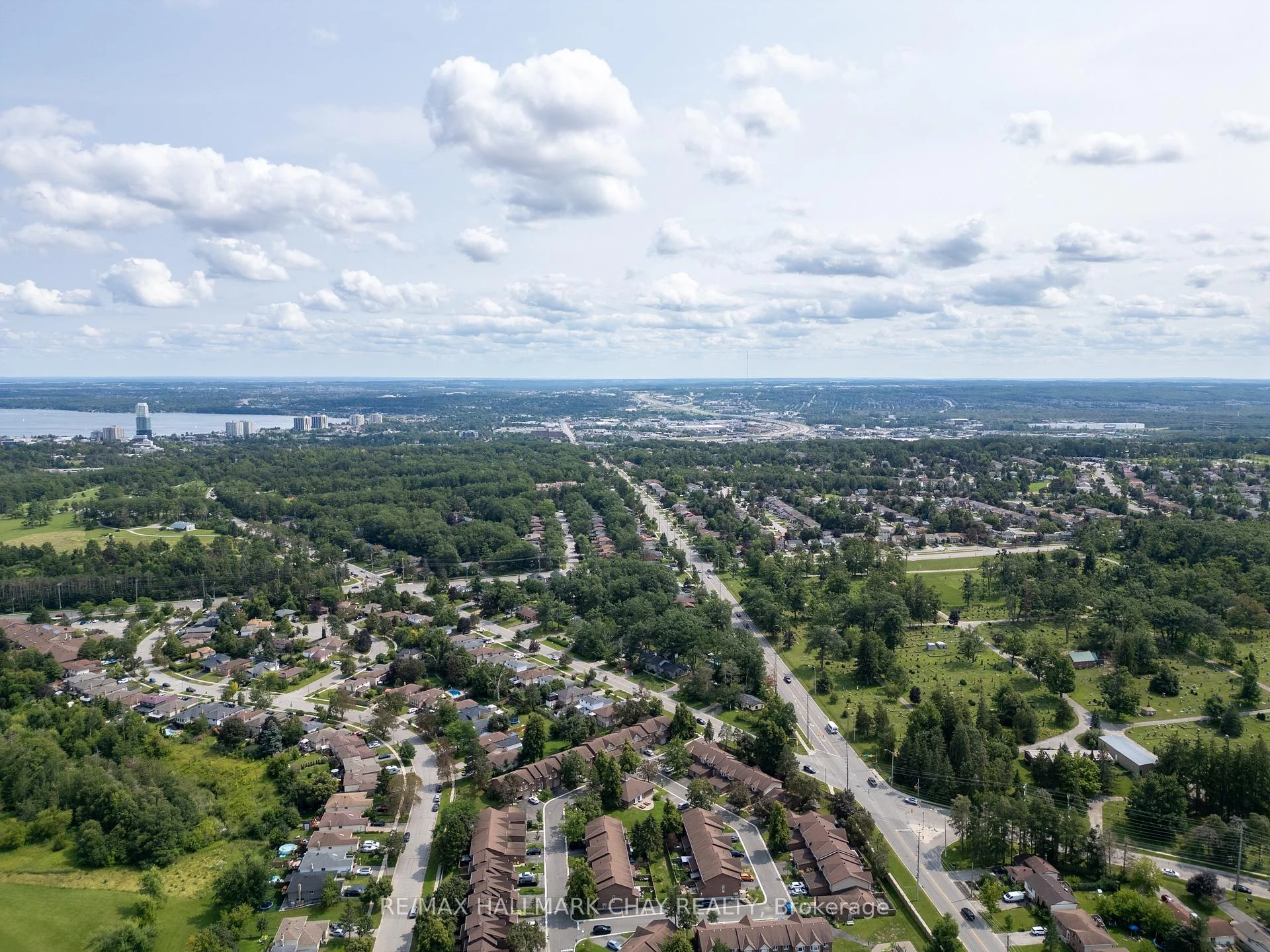 Photo 40 of 323 Sunnidale Road, Barrie, Sunnidale — HOMEH