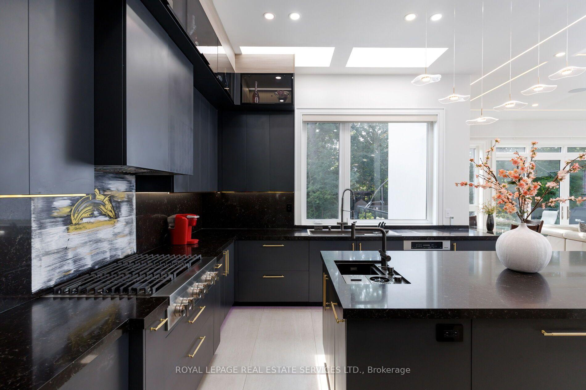 Photo 15 of 564 Stonecliffe Road, Oakville, West — HOMEH