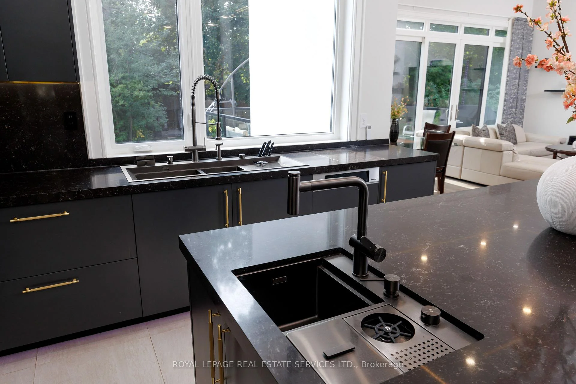 Photo 10 of 564 Stonecliffe Road, Oakville, West — HOMEH