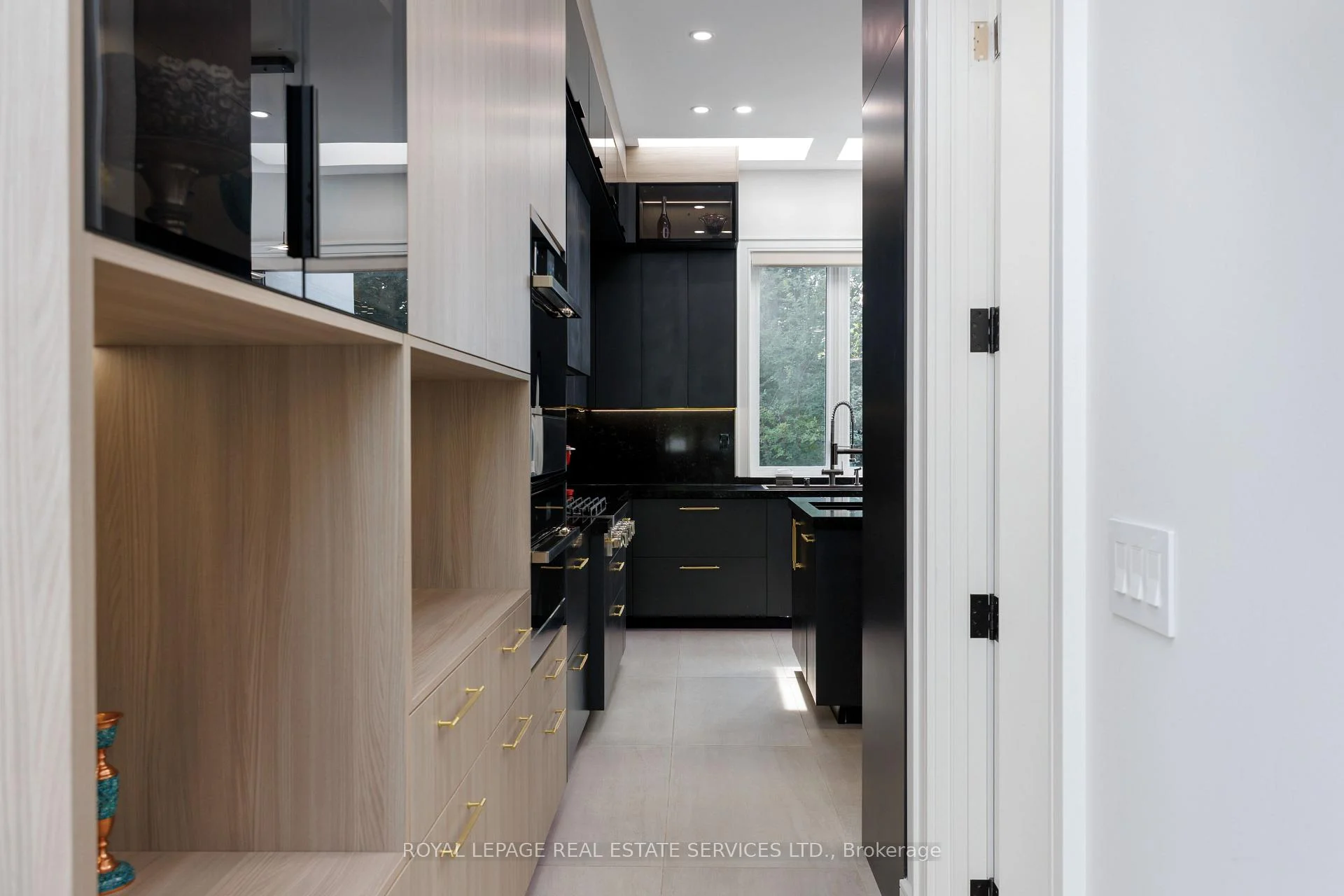 Photo 16 of 564 Stonecliffe Road, Oakville, West — HOMEH