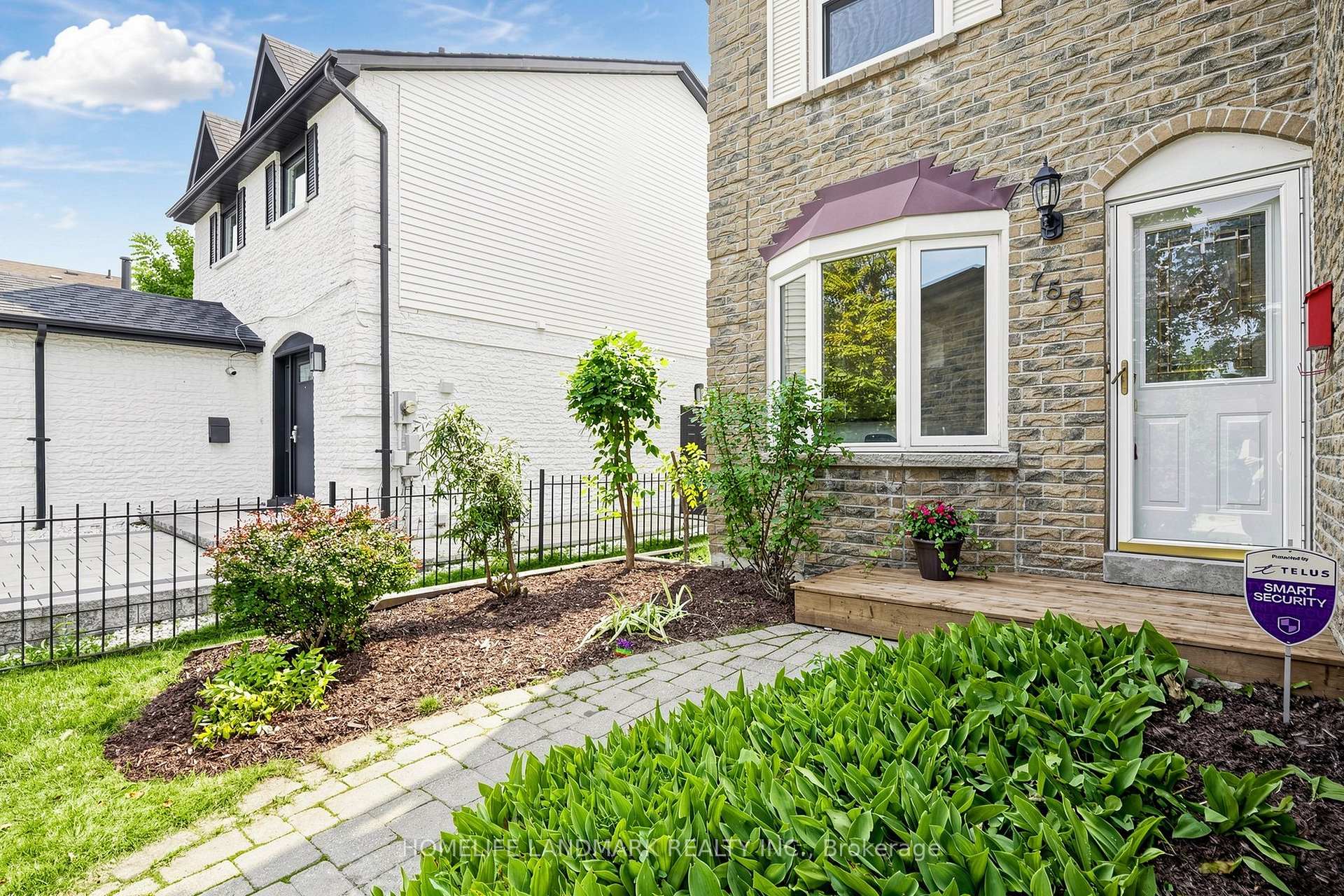 Photo 3 of 755 Edgewood Road, Pickering, Amberlea — HOMEH