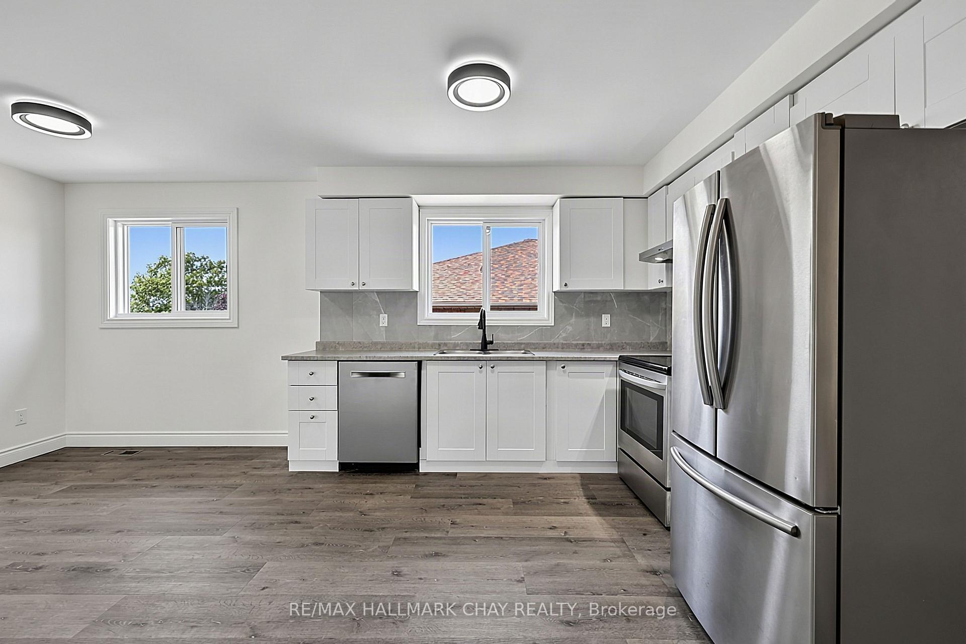 Photo 4 of 29 Porritt Street, Barrie, Ardagh — HOMEH