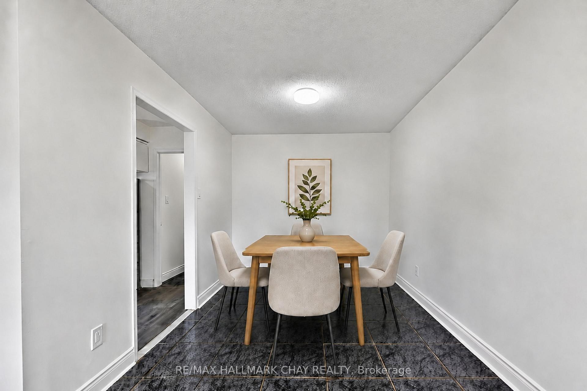 Photo 9 of 29 Porritt Street, Barrie, Ardagh — HOMEH