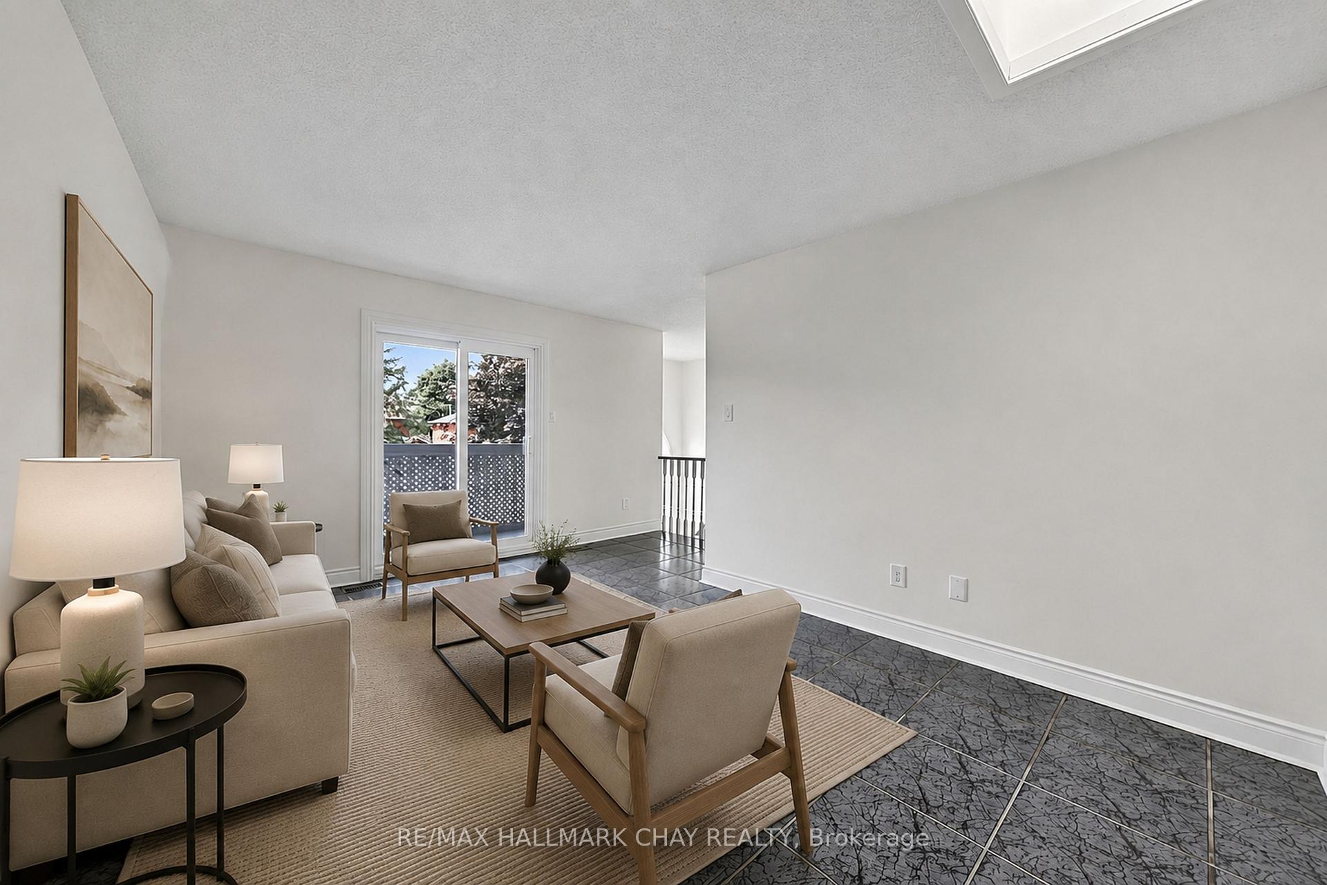 Photo 12 of 29 Porritt Street, Barrie, Ardagh — HOMEH