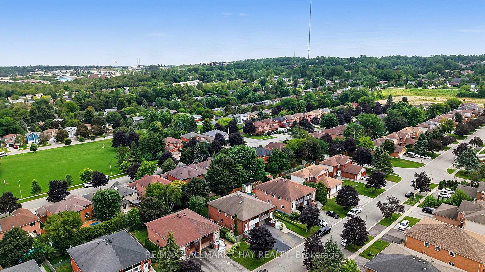 Photo 32 of 29 Porritt Street, Barrie, Ardagh — HOMEH