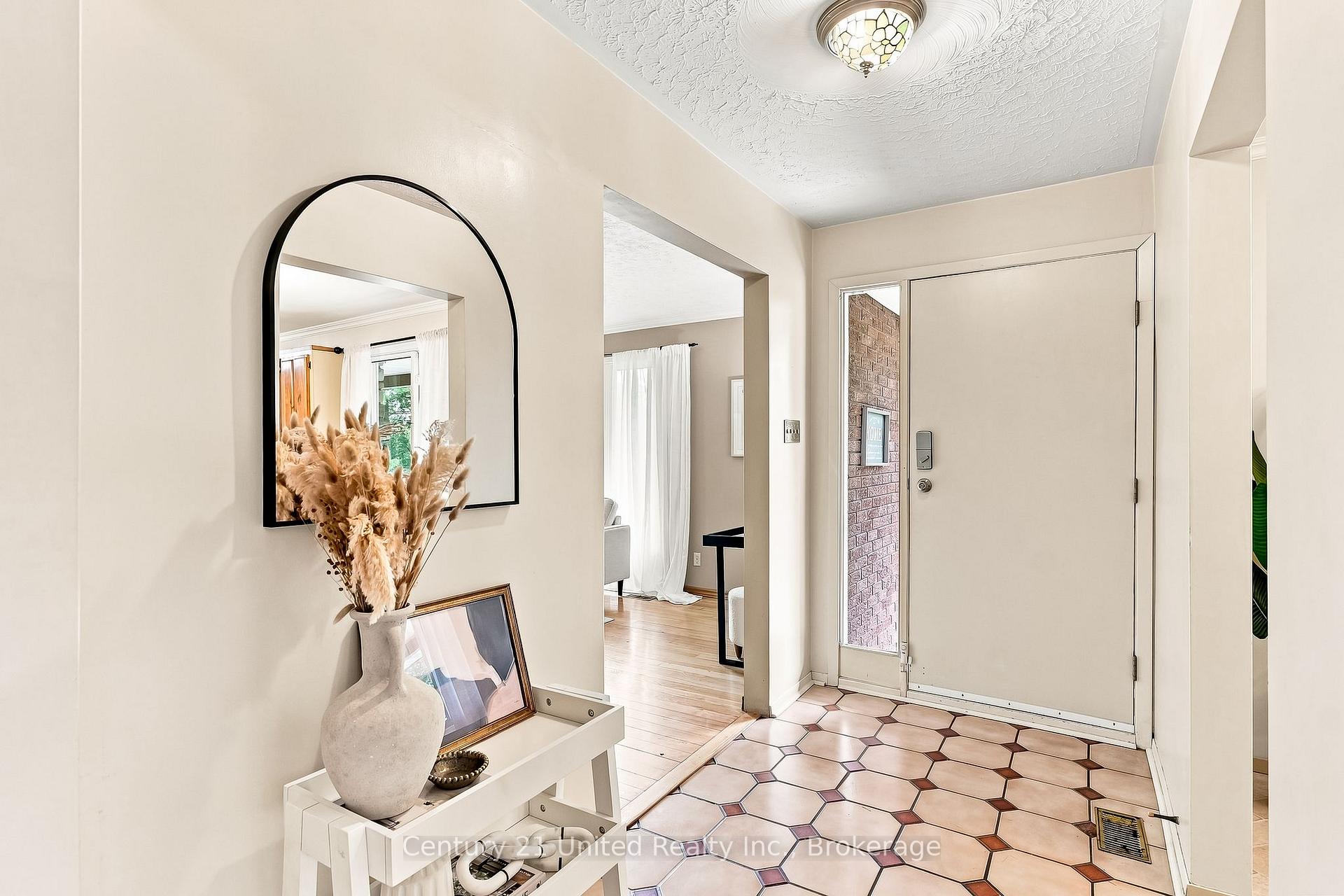 Photo 8 of 1563 Selwyn Road, Selwyn — HOMEH
