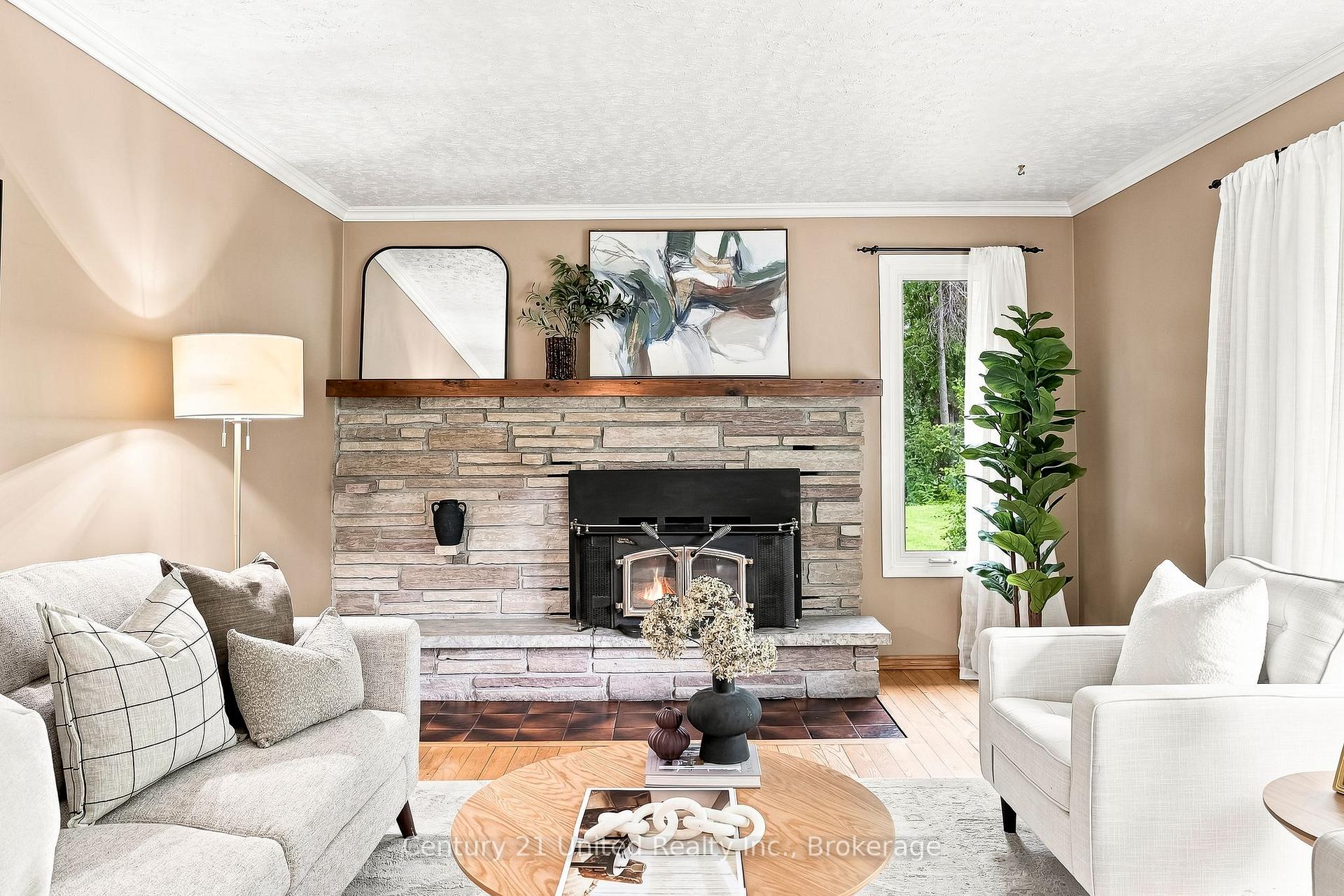 Photo 10 of 1563 Selwyn Road, Selwyn — HOMEH