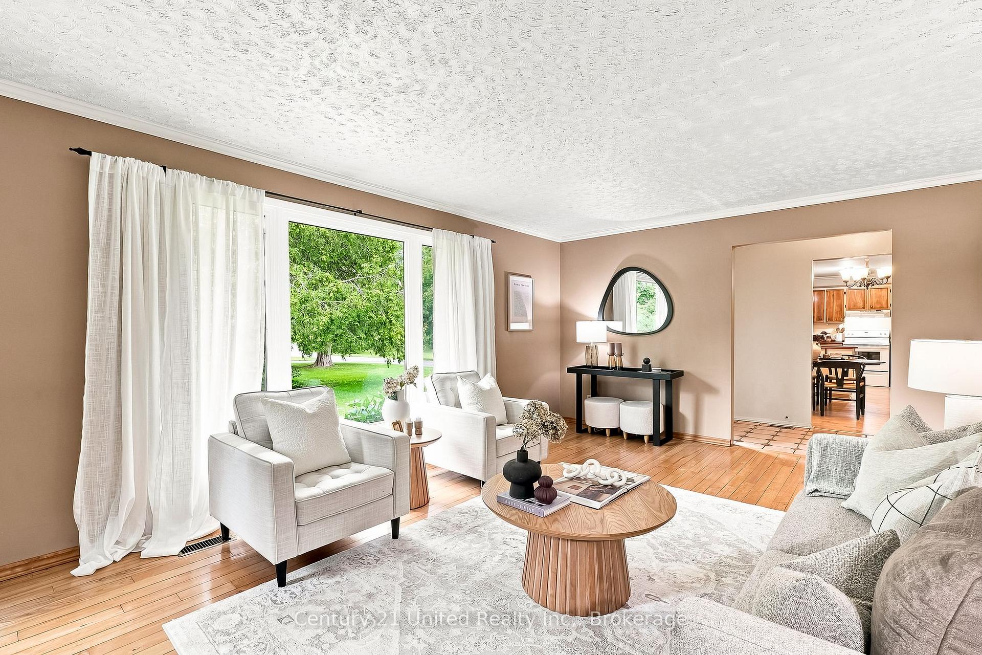 Photo 12 of 1563 Selwyn Road, Selwyn — HOMEH